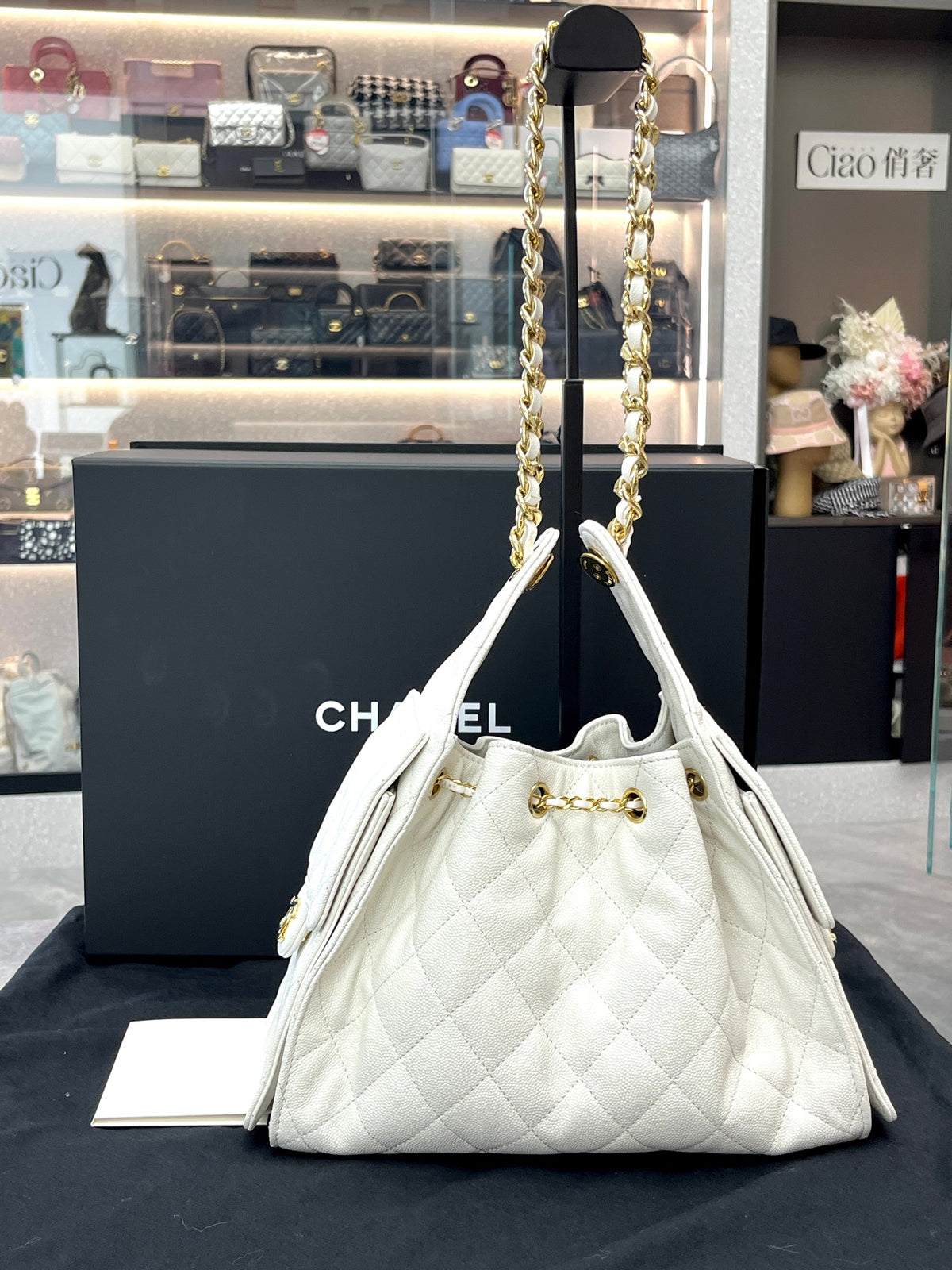 CHANEL 25 Bag Small – White Caviar Quilted Calfskin with Gold-Tone CC Hardware, Microchip Era, Brand New