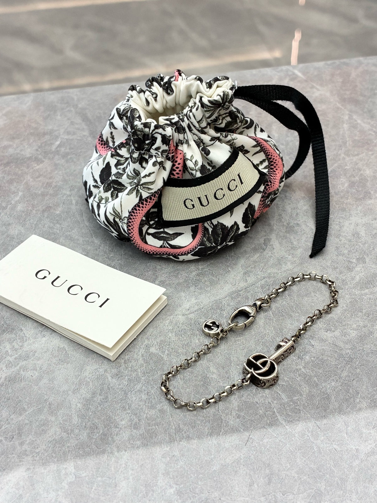 GUCCI Double G Key Bracelet – Sterling Silver with Antiqued Finish, 16 cm, Good Pre-Owned