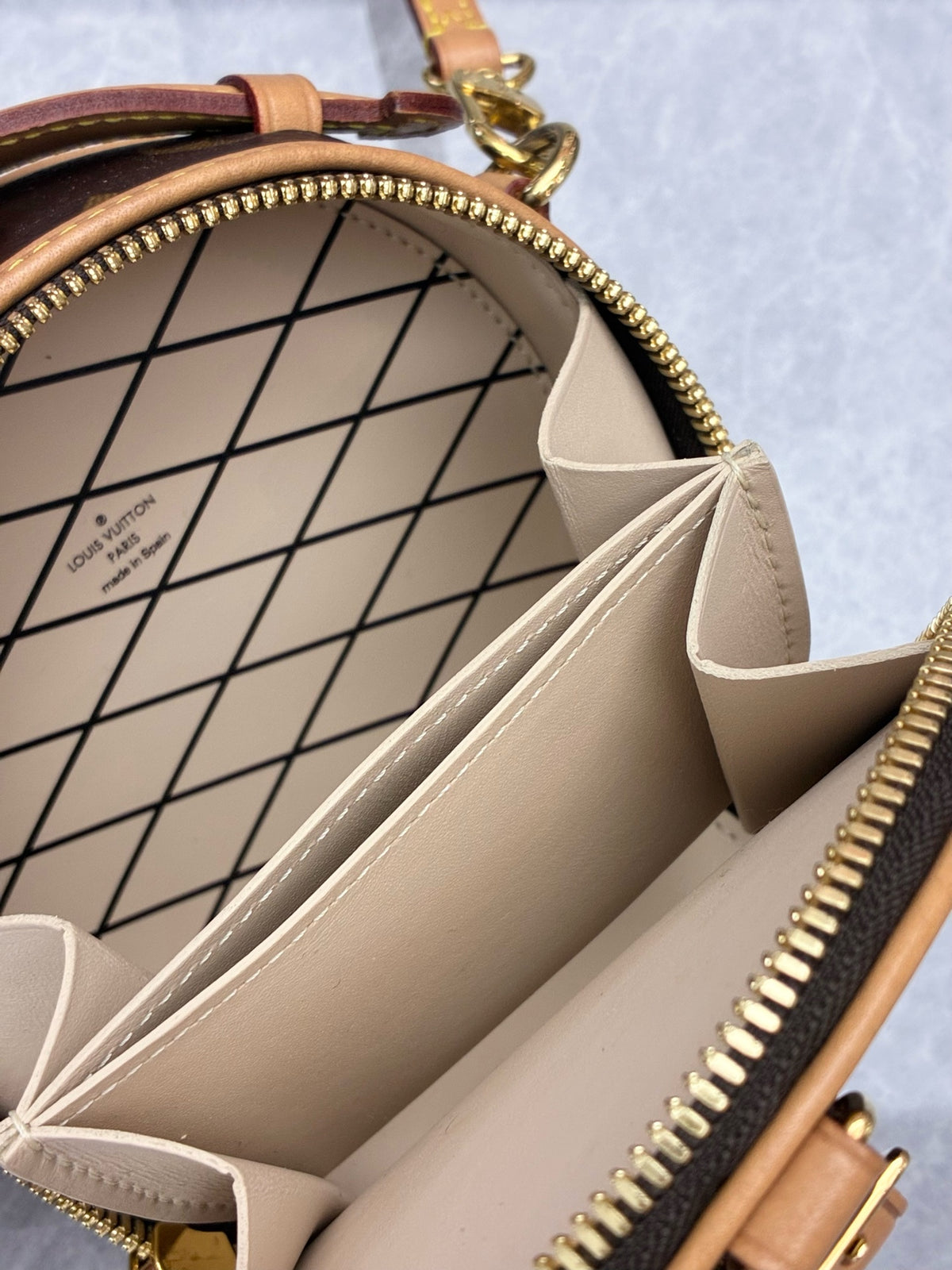 LOUIS VUITTON Boite Chapeau Mini – Monogram Coated Canvas with Vachetta Trim and Gold-Tone Hardware, Microchip Era, Good Pre-Owned