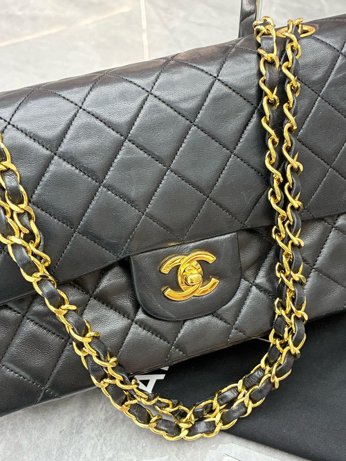 CHANEL Classic Flap Bag Medium – Black Quilted Lambskin with Gold-Tone CC and Chain Strap, Good Pre-Owned