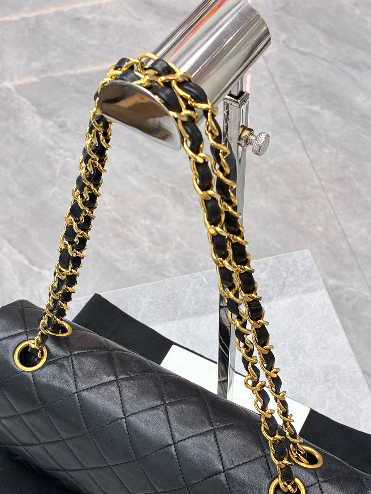 CHANEL Classic Flap Bag Medium – Black Quilted Lambskin with Gold-Tone CC and Chain Strap, Good Pre-Owned