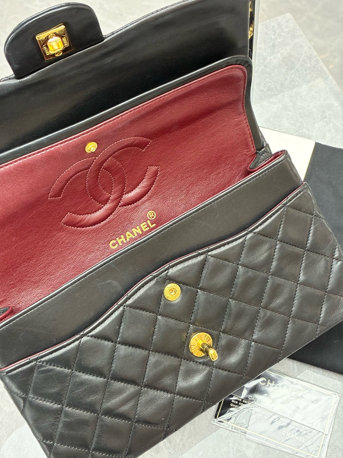 CHANEL Classic Flap Bag Medium – Black Quilted Lambskin with Gold-Tone CC and Chain Strap, Good Pre-Owned