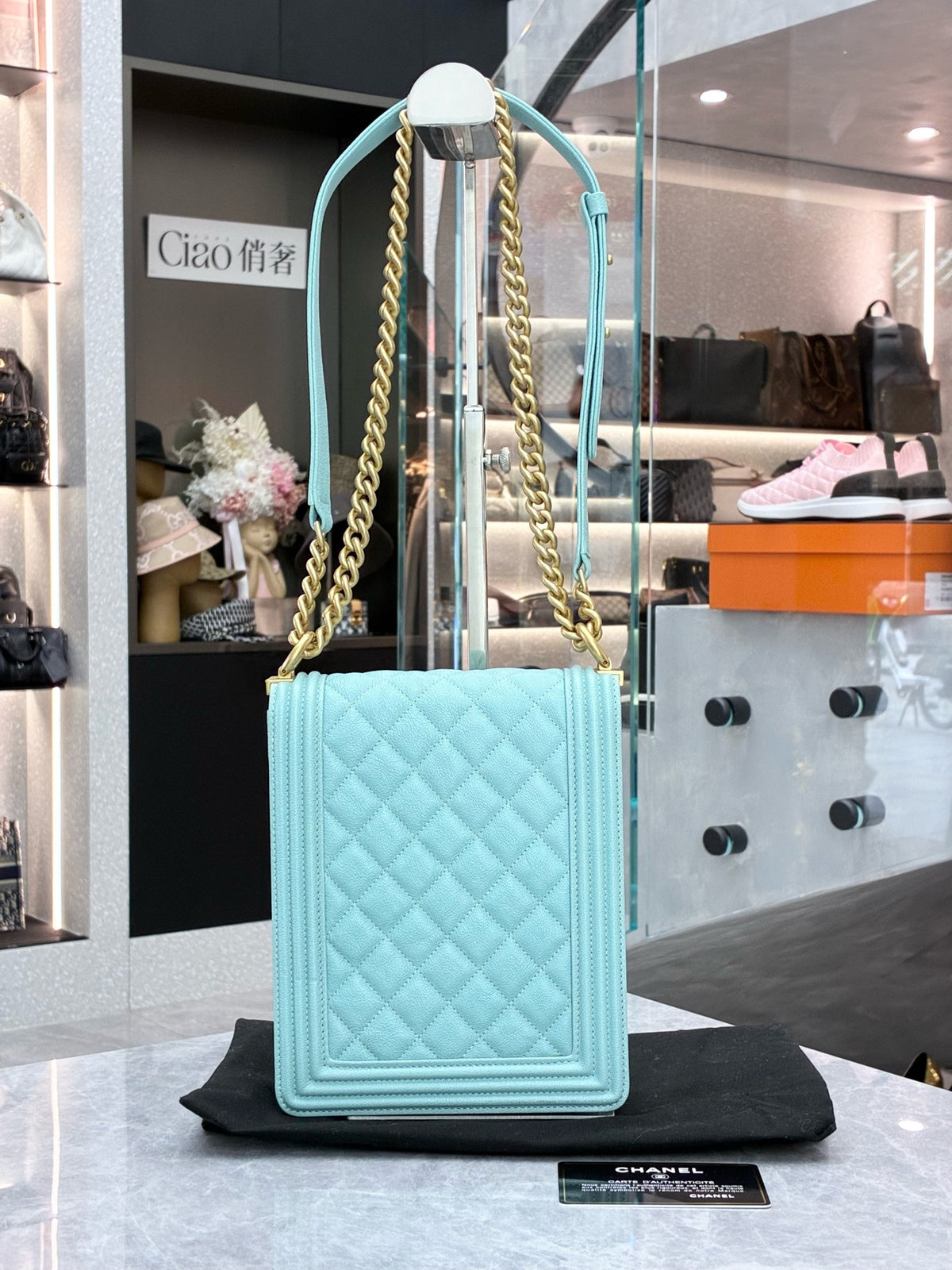 CHANEL Le Boy Bag – Light Blue Quilted Calfskin with Gold-Tone CC and Chain Strap, 17 x 20 cm, Good Pre-Owned