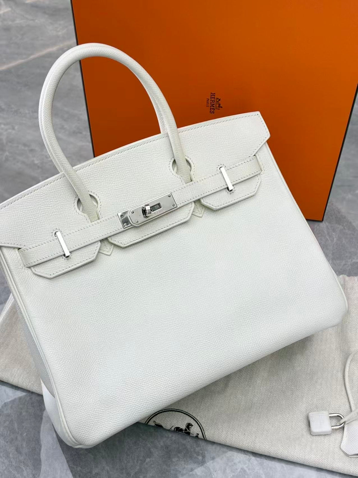 HERMÈS Birkin 30 – Blanc Epsom Leather with Palladium Hardware, M Stamp, Good Pre-Owned