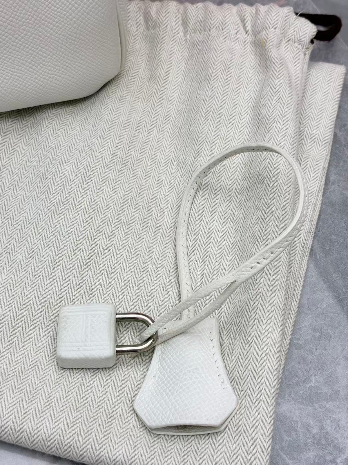 HERMÈS Birkin 30 – Blanc Epsom Leather with Palladium Hardware, M Stamp, Good Pre-Owned