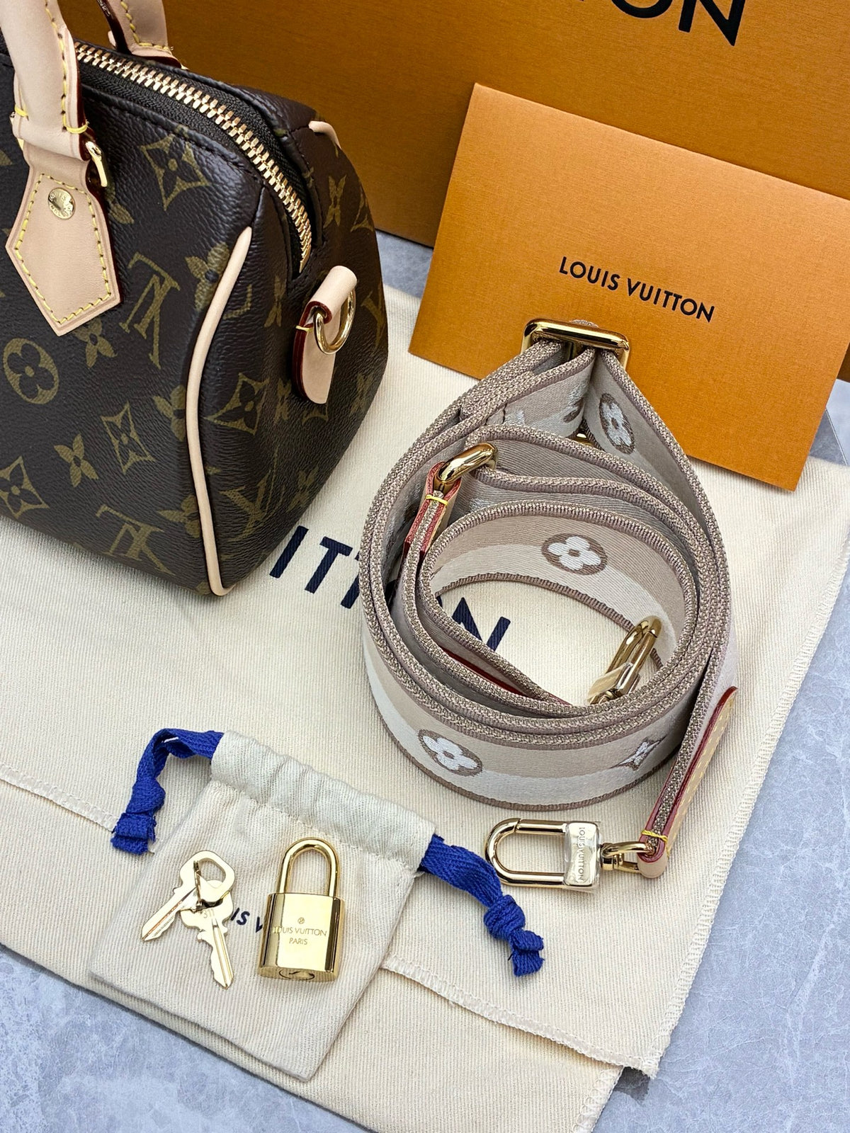 LOUIS VUITTON Speedy 20 – Monogram Canvas with Vachetta Handles and Monogram Web Strap, Microchip Era, Brand New