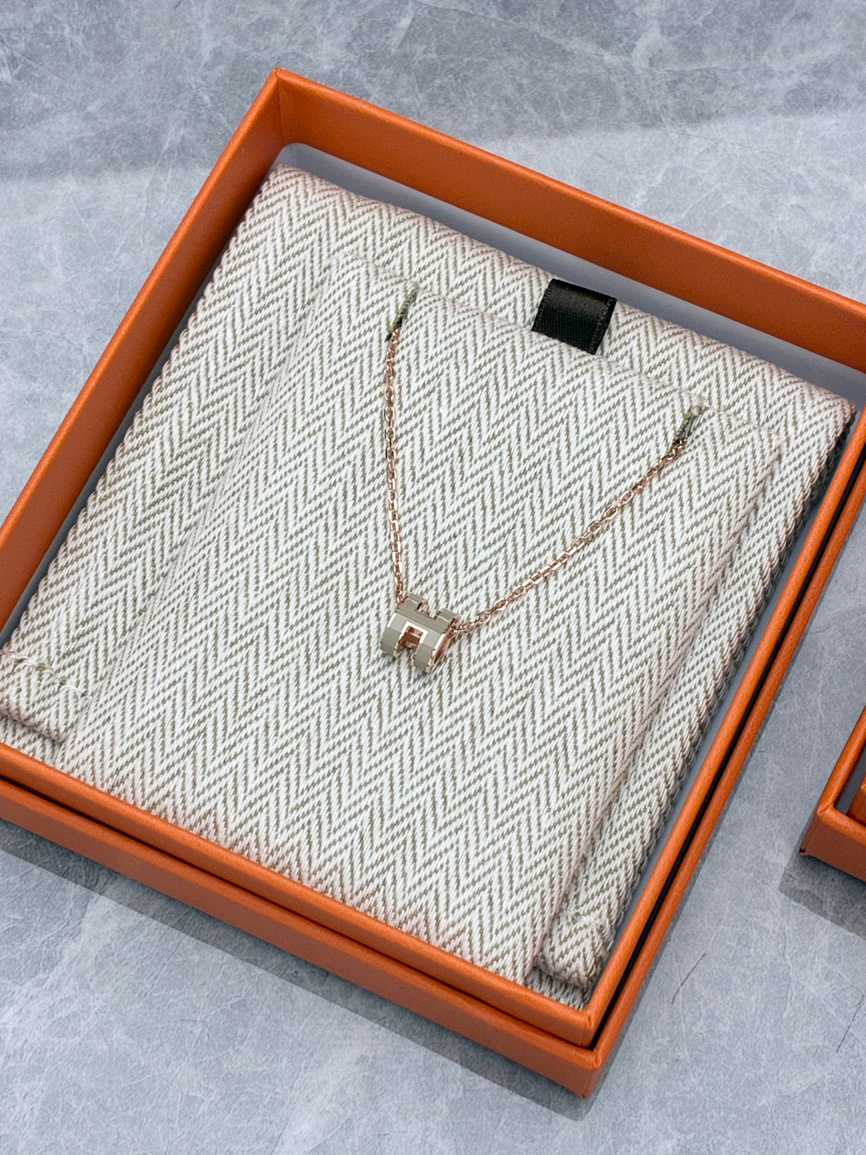 Hermès Mini Pop H pendant