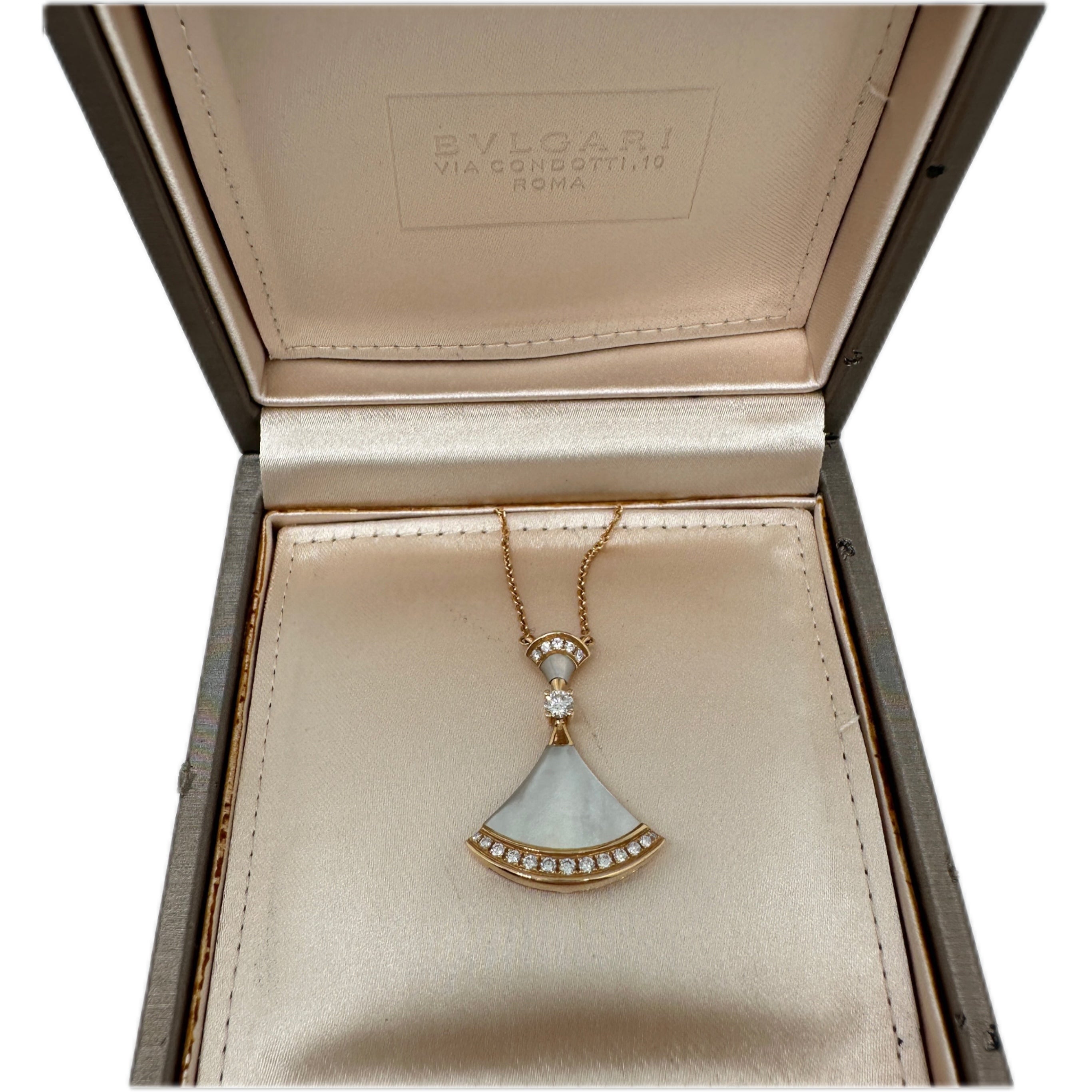 Bvlgari Divas’ Dream Rose Gold Necklace(White) S/M