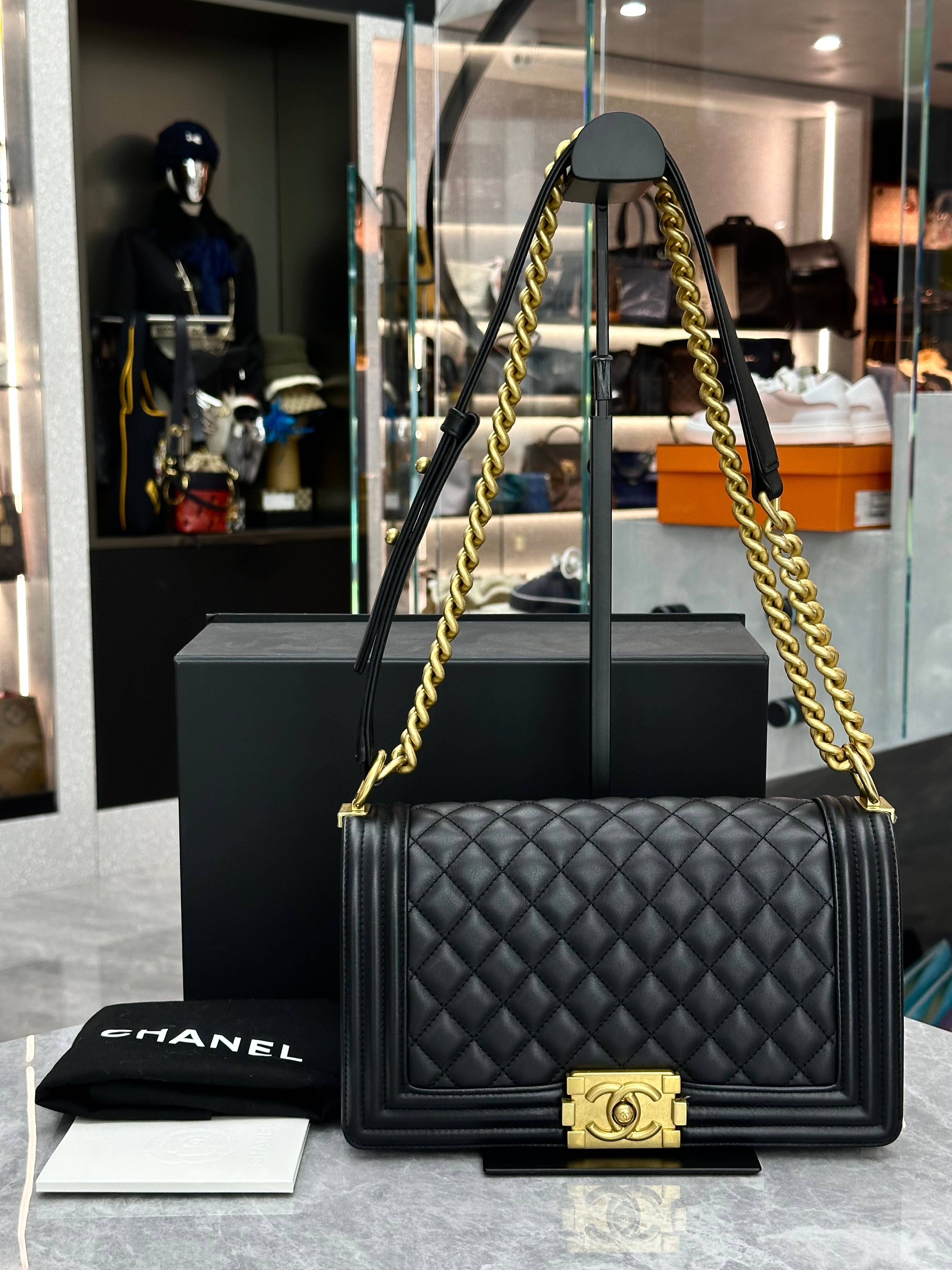 Chanel Medium Boy Chanel leboy Gold-Tone Metal Black