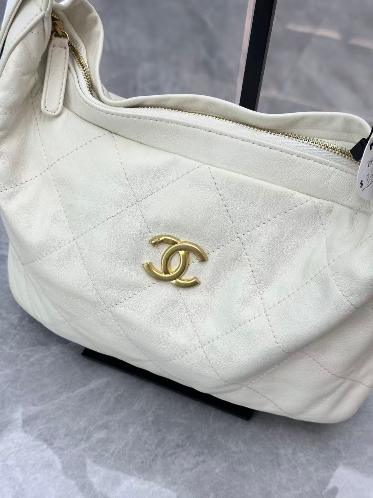 Chanel Hobo Bag Calfskin White Matelasse Gold Metal