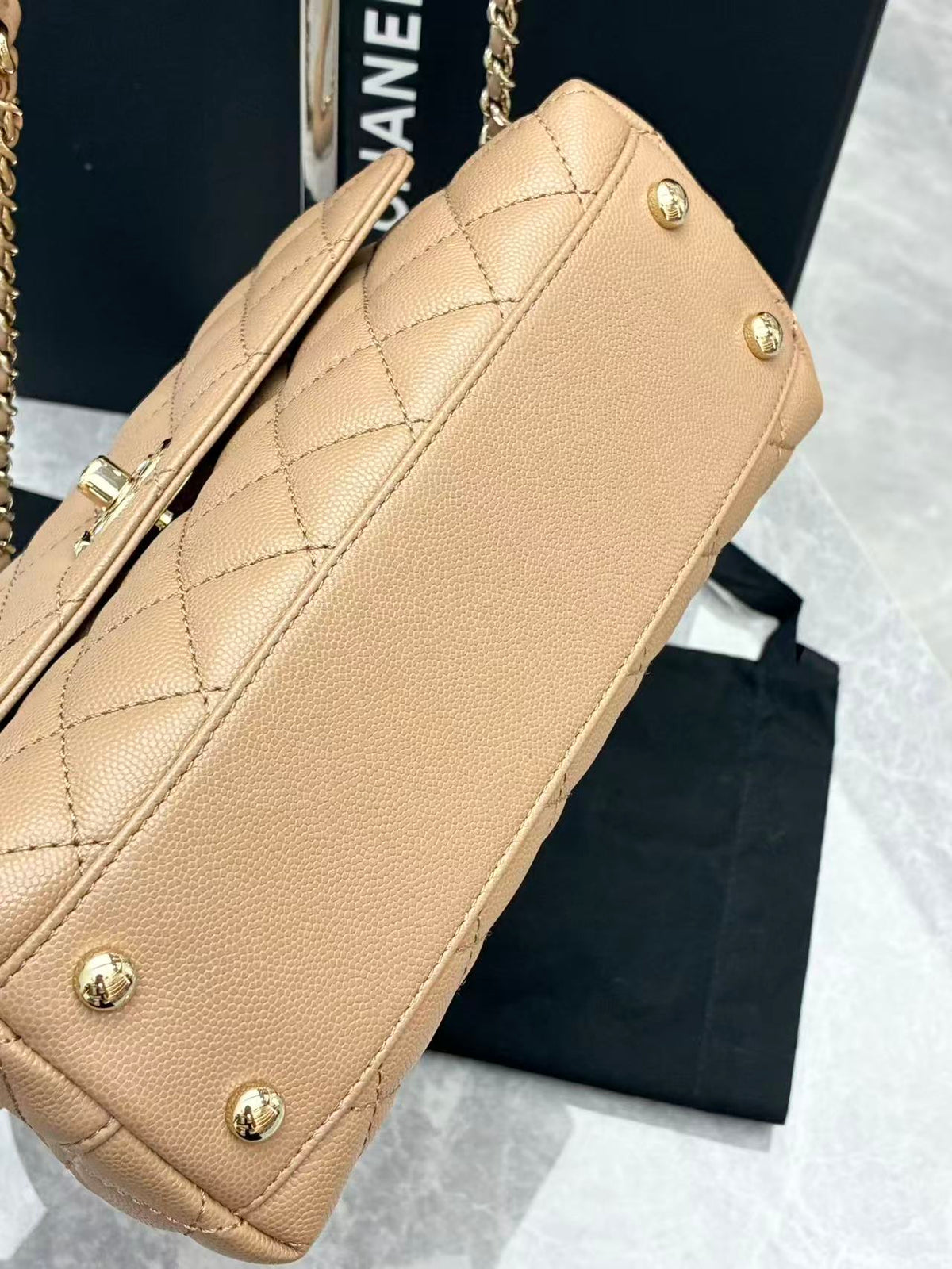 CHANEL Coco Handle Small – Milk Tea Quilted Calfskin with Gold-Tone Hardware, 23 x 6 x 14 cm, Microchip Era, 99% New