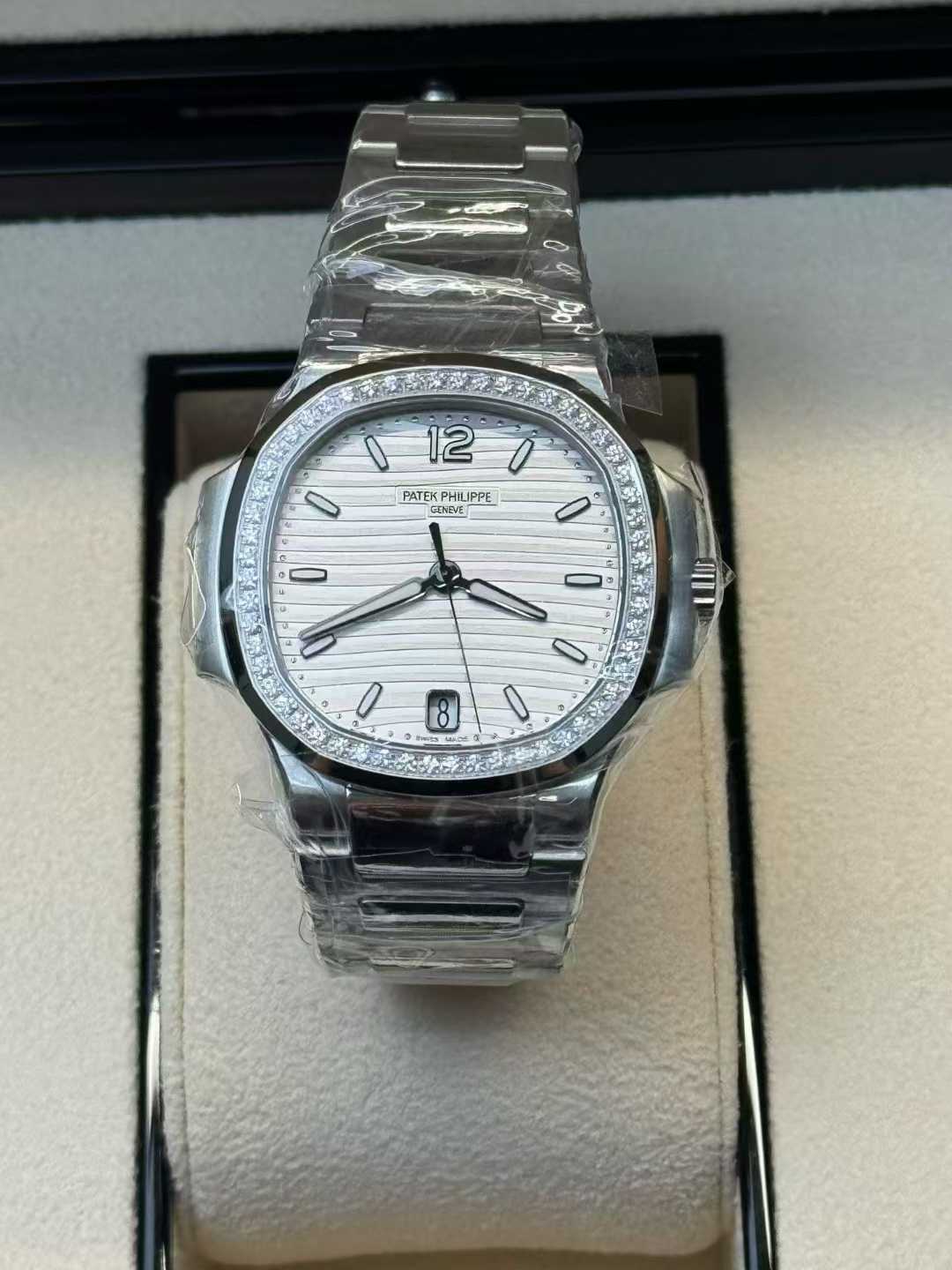 Patek Philippe Nautilus Lady Steel Diamond