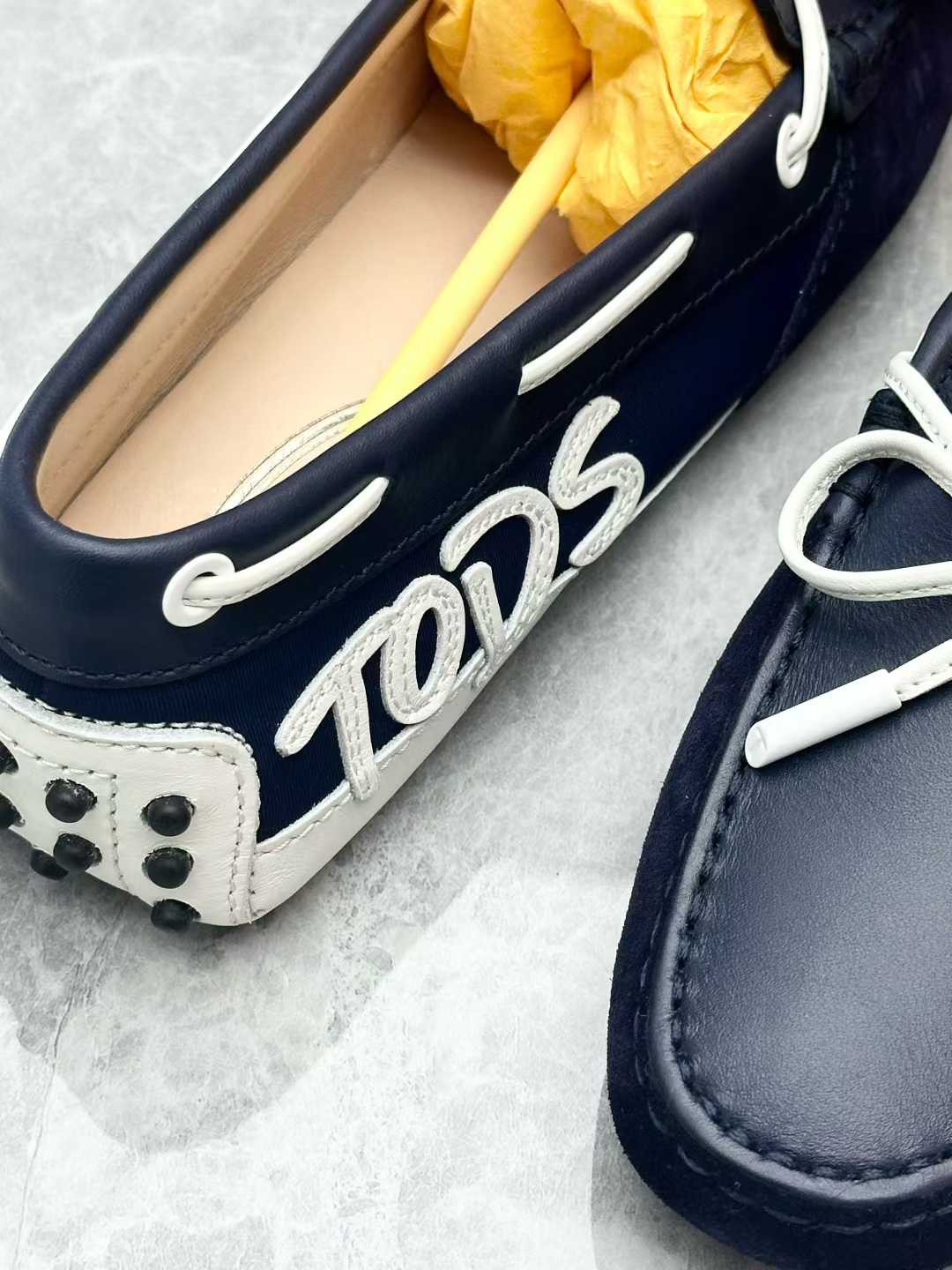 Tod's Gommino navy blue leather and suede driving loafers, size 36