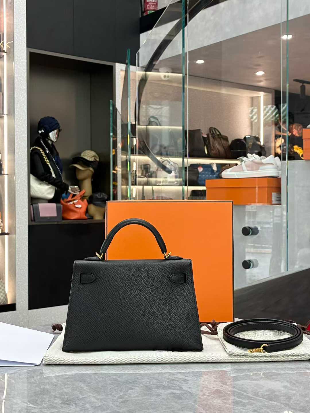 Hermès Mini Kelly II in Epsom Black,  stamped K