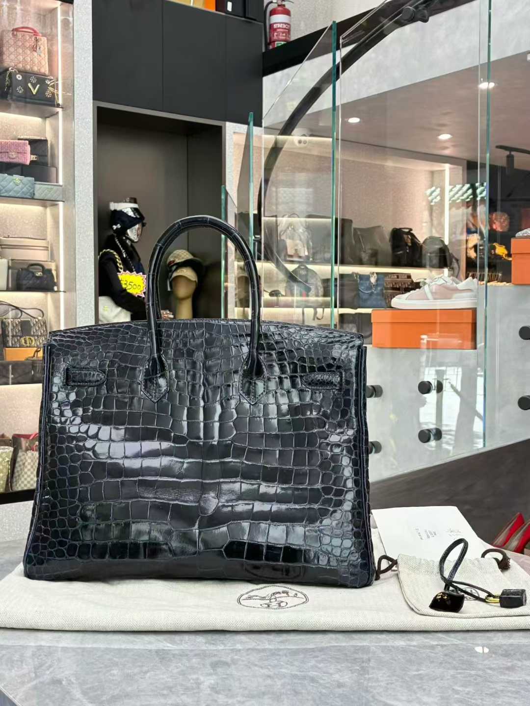 Hermès Birkin 35 in Bleu Marine (78), stamped P