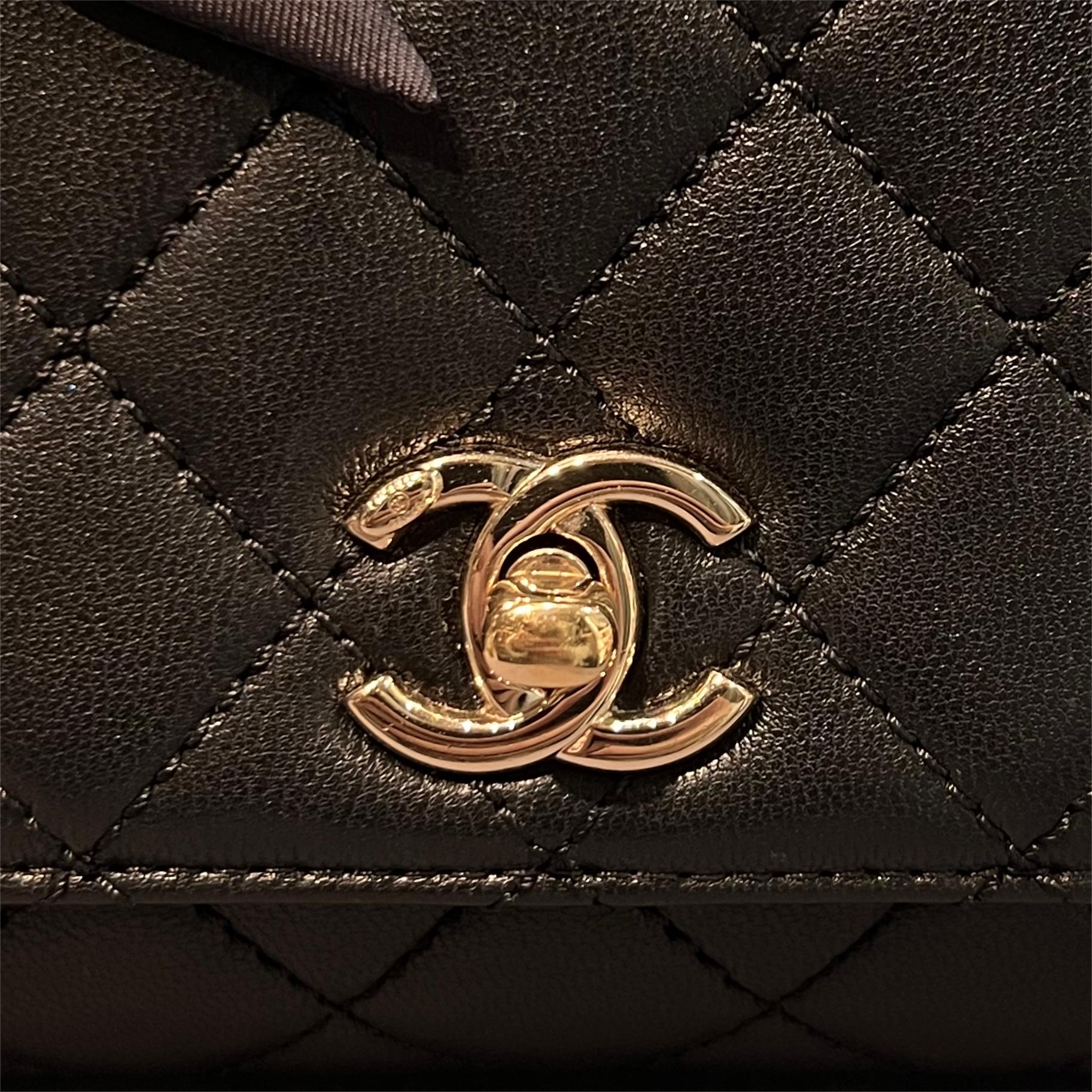 CHANEL LAMBSKIN QUILTED DIAMOND CC FLAP (BLACK)