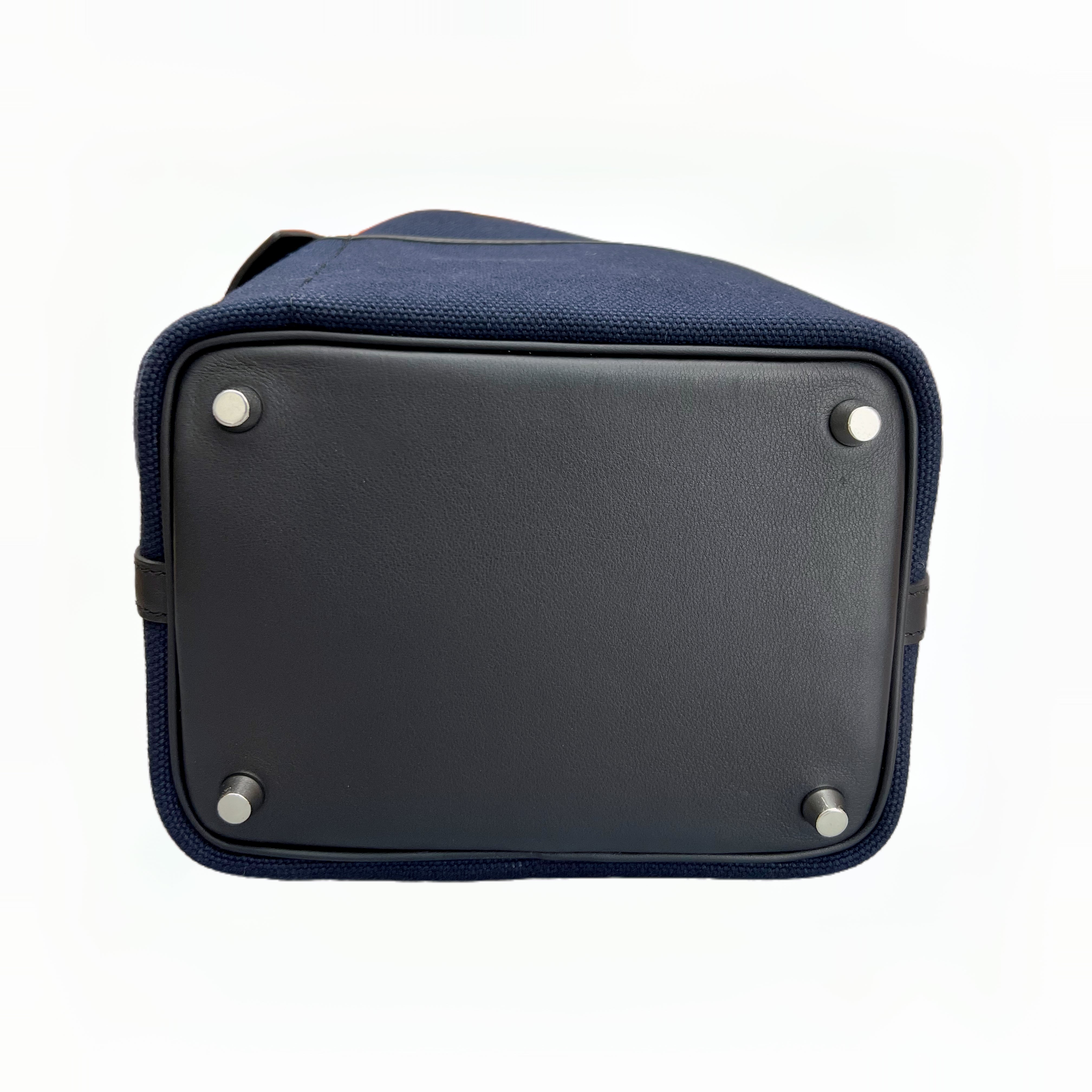 Hermès Picotin Lock Cargo 18 Bag Toile Goeland (Navy Noir) Z Stamp