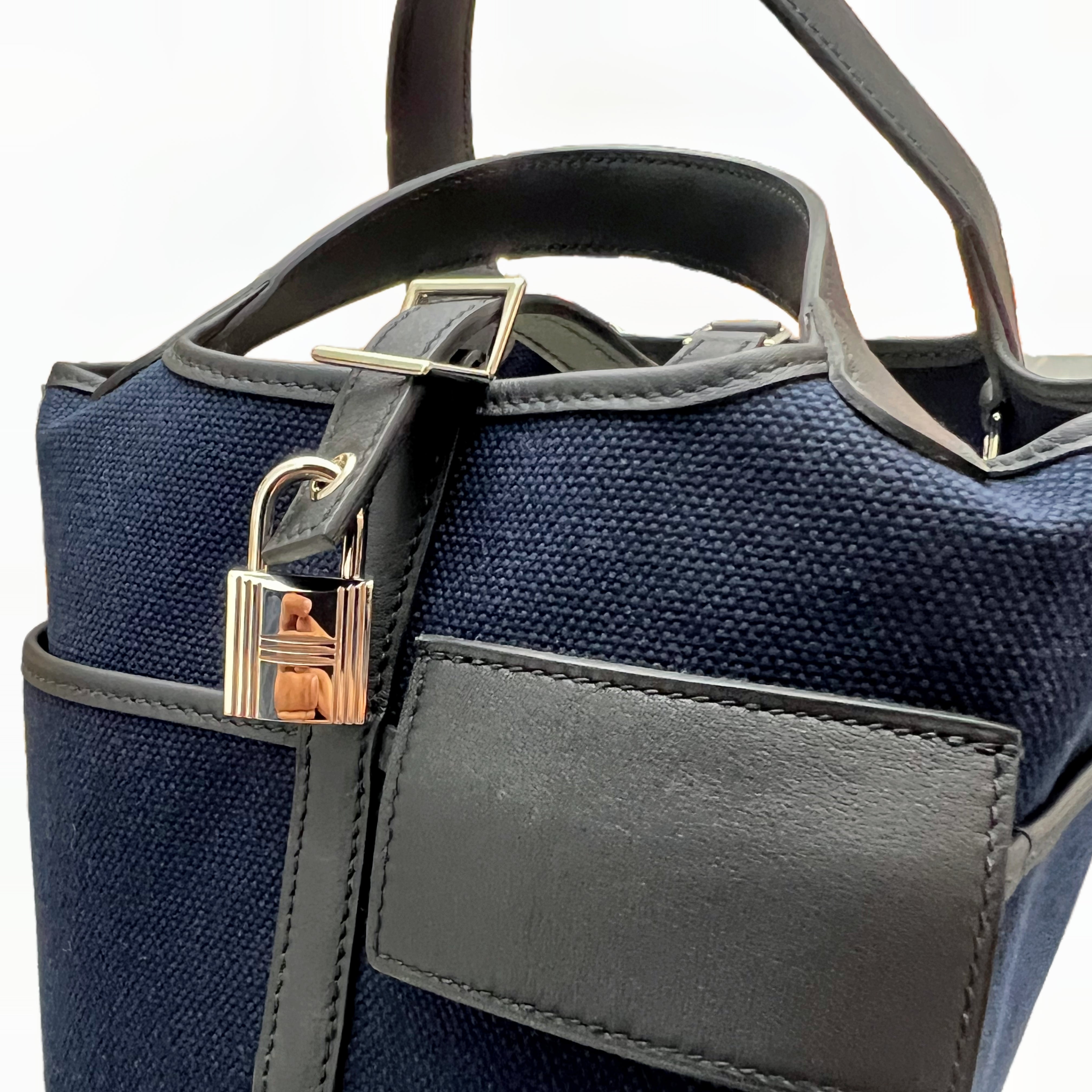 Hermès Picotin Lock Cargo 18 Bag Toile Goeland (Navy Noir) Z Stamp