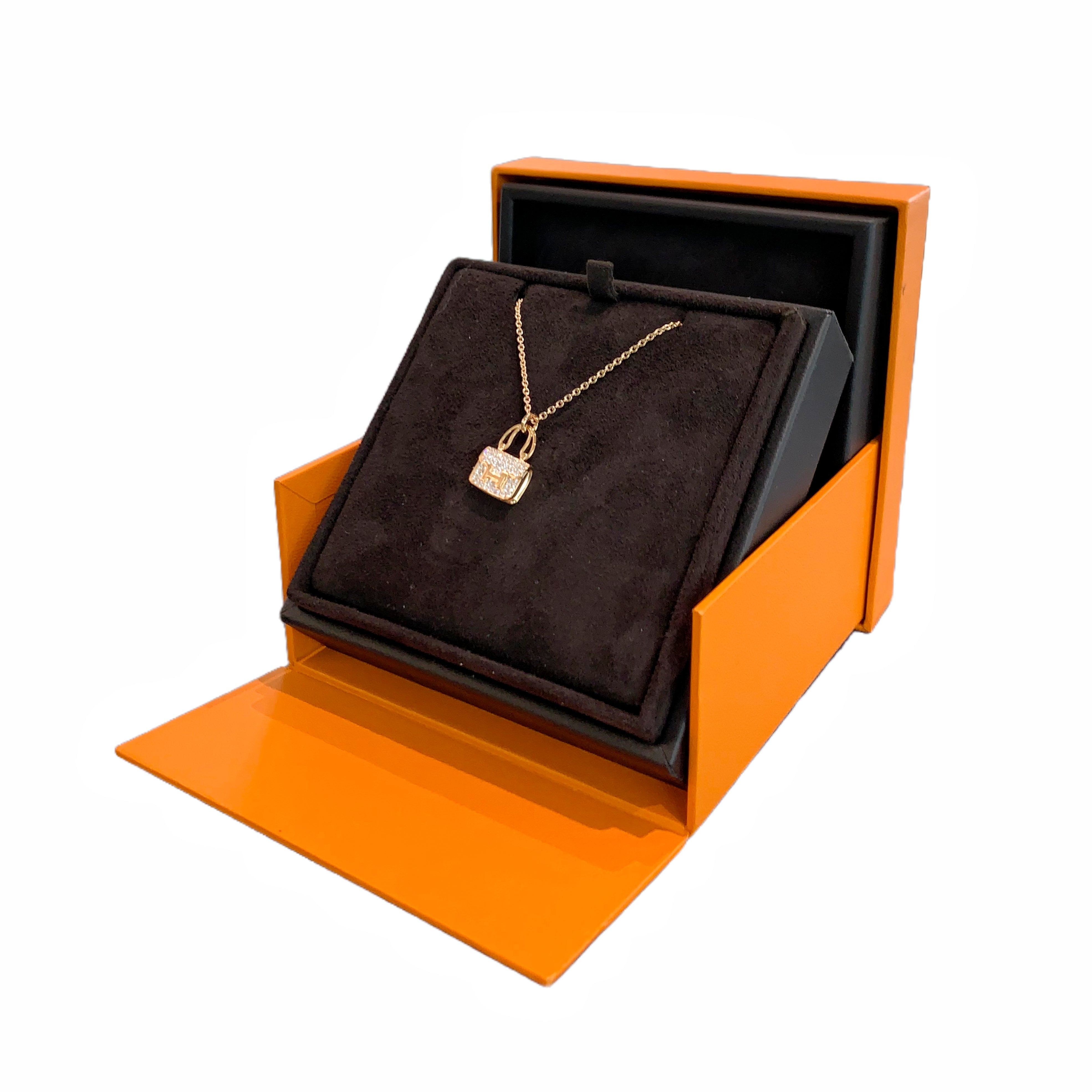 HERMÈS Amulettes Constance pendant (Rose Gold)