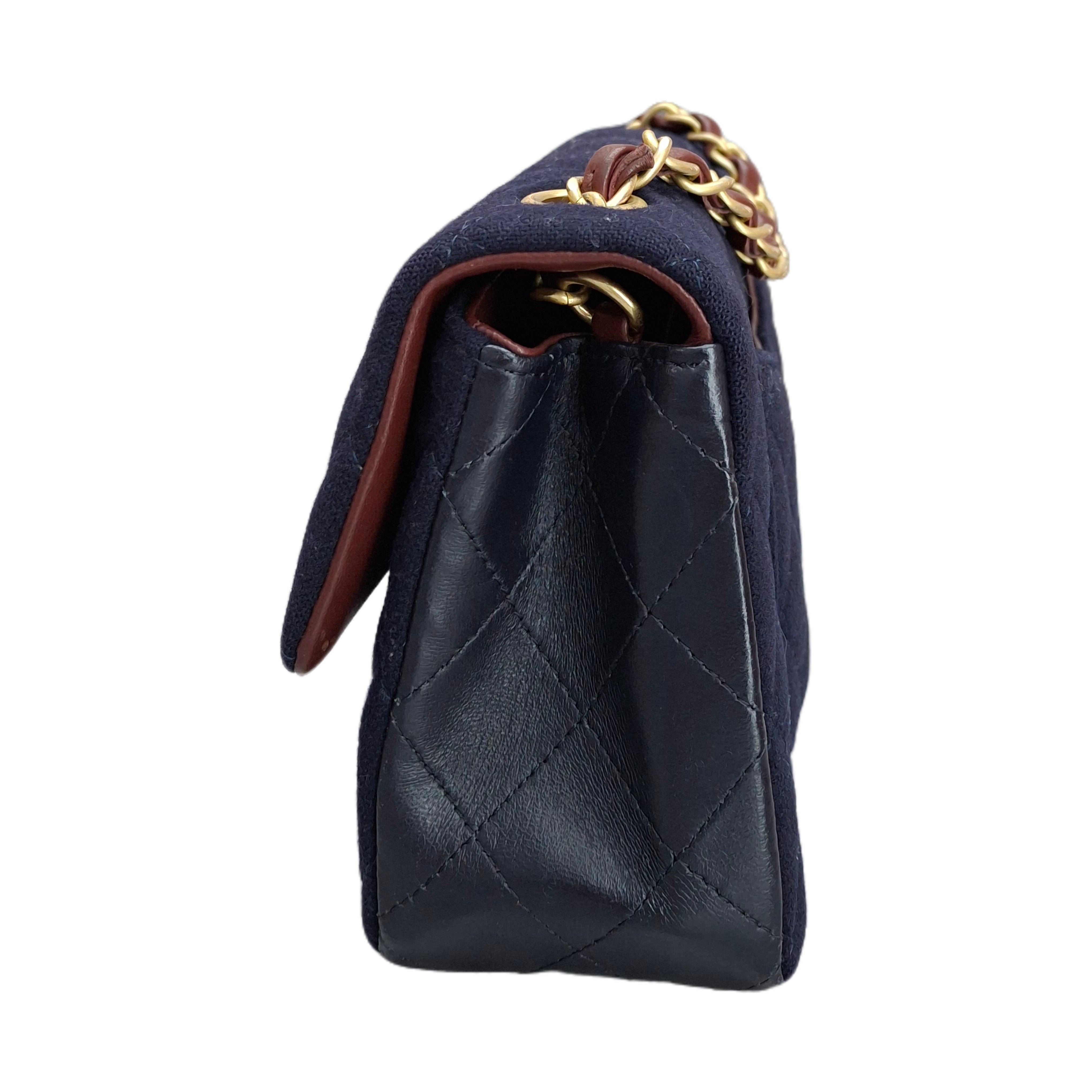 CHANEL CF FABRIC MIX BLACK LAMBSKIN ANCHOR SHIP SAILOR WITH RED LEATHER METAL CHAIN (NAVY))