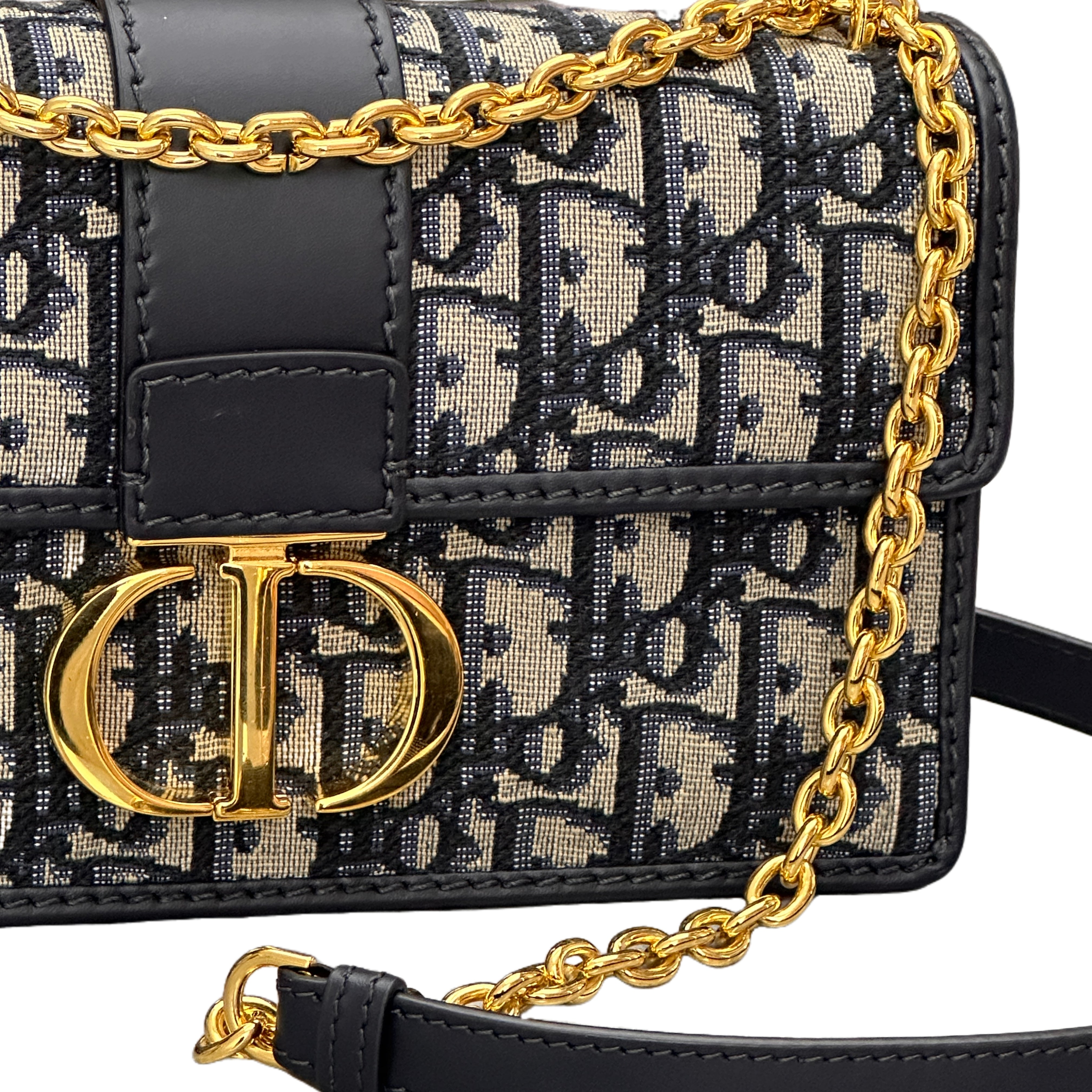 CHRISTIAN DIOR 30 Montaigne East-West Bag with Chain （Blue Dior Oblique Jacquard）