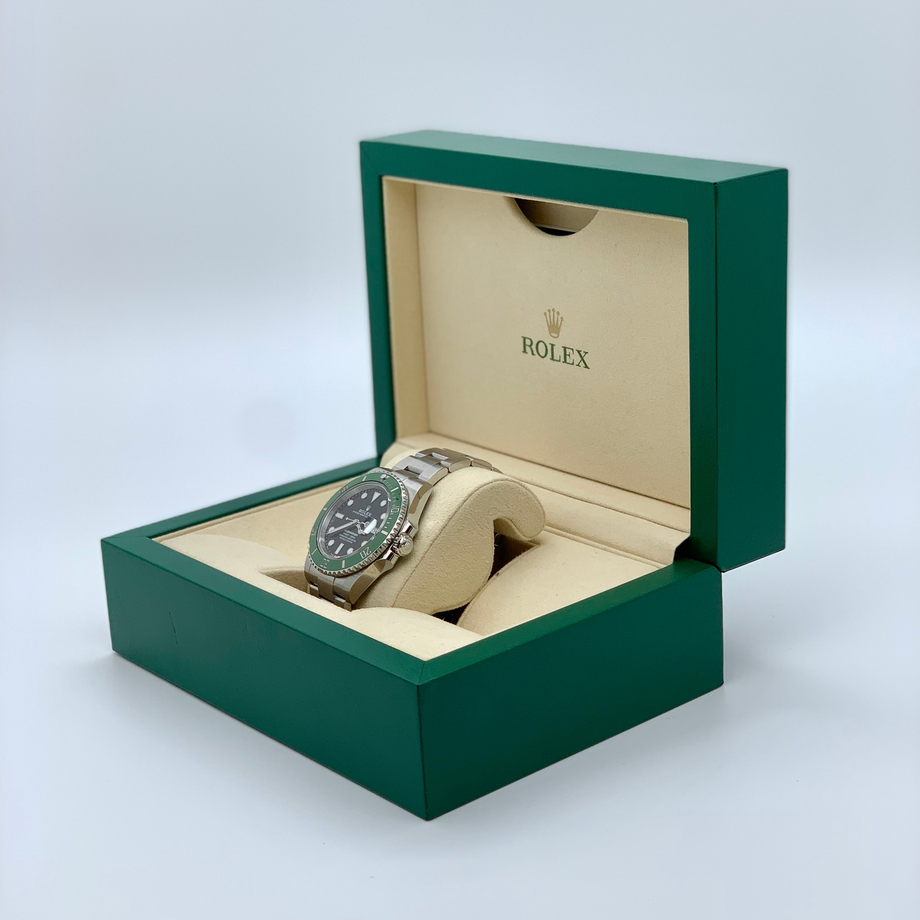 Rolex 126610 Submariner Date 41 with Oystersteel, Green ceramic and black dial, Oyster Bracelet