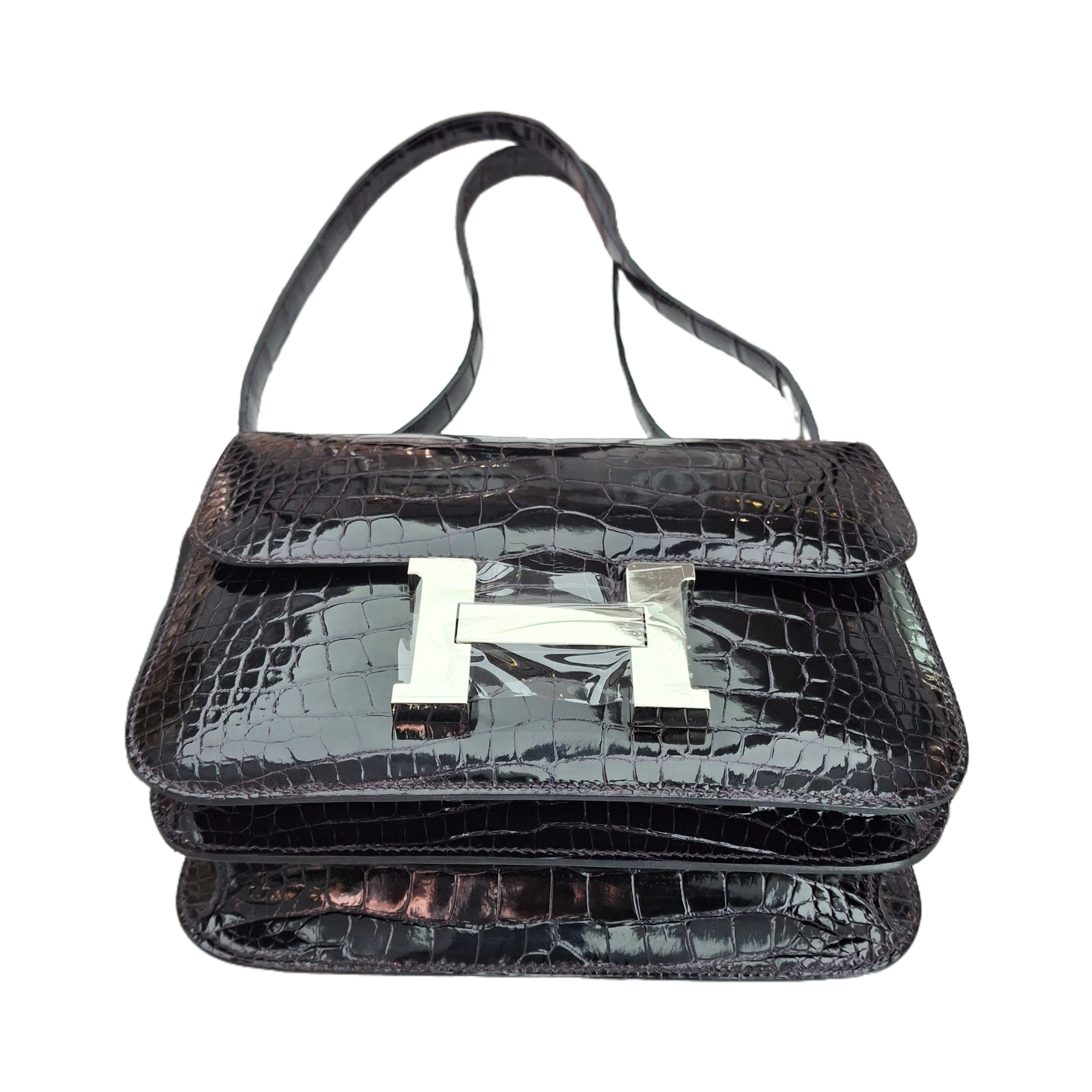 HERMÈS Constance 24 Bag Alligator Silver Hardware Aubergine (Dark Purple) C Stamp