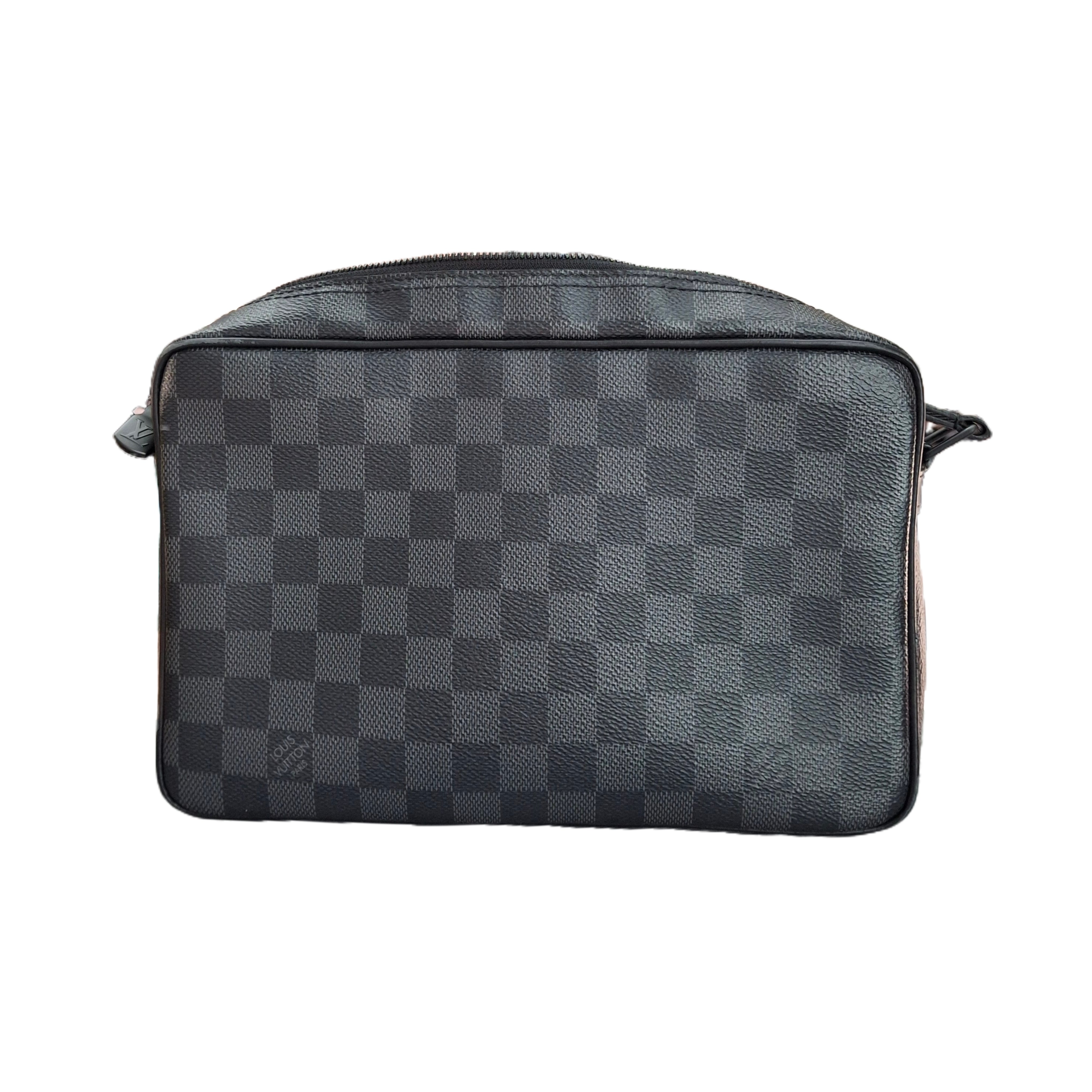 LOUIS VUITTON Utility Business Bag Damier Graphite