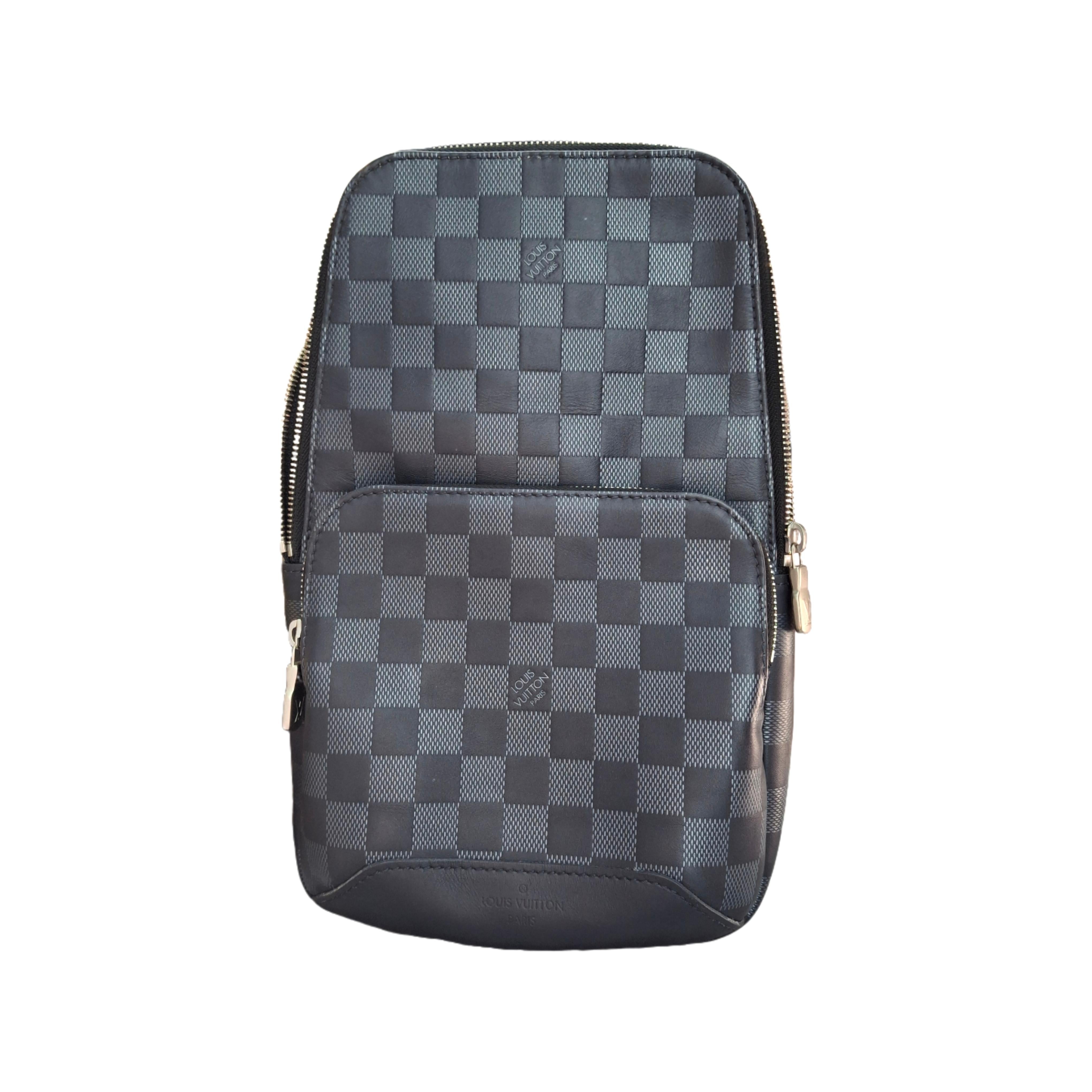 LOUIS VUITTON Avenue Slingbag NM (Damier Graphite Canvas)