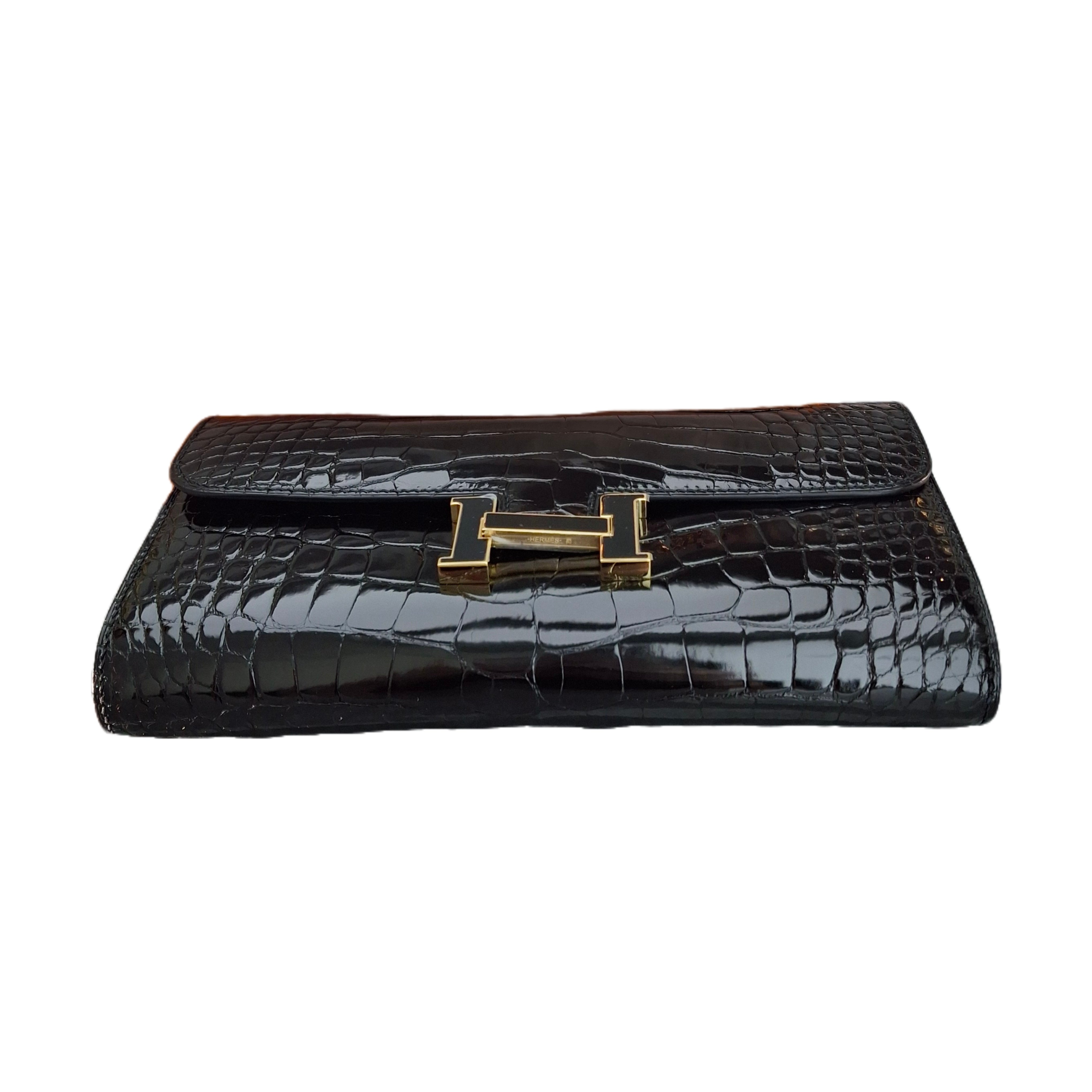 HERMÈS Constance To Go Alligator Mississippiensis Black Z Stamp