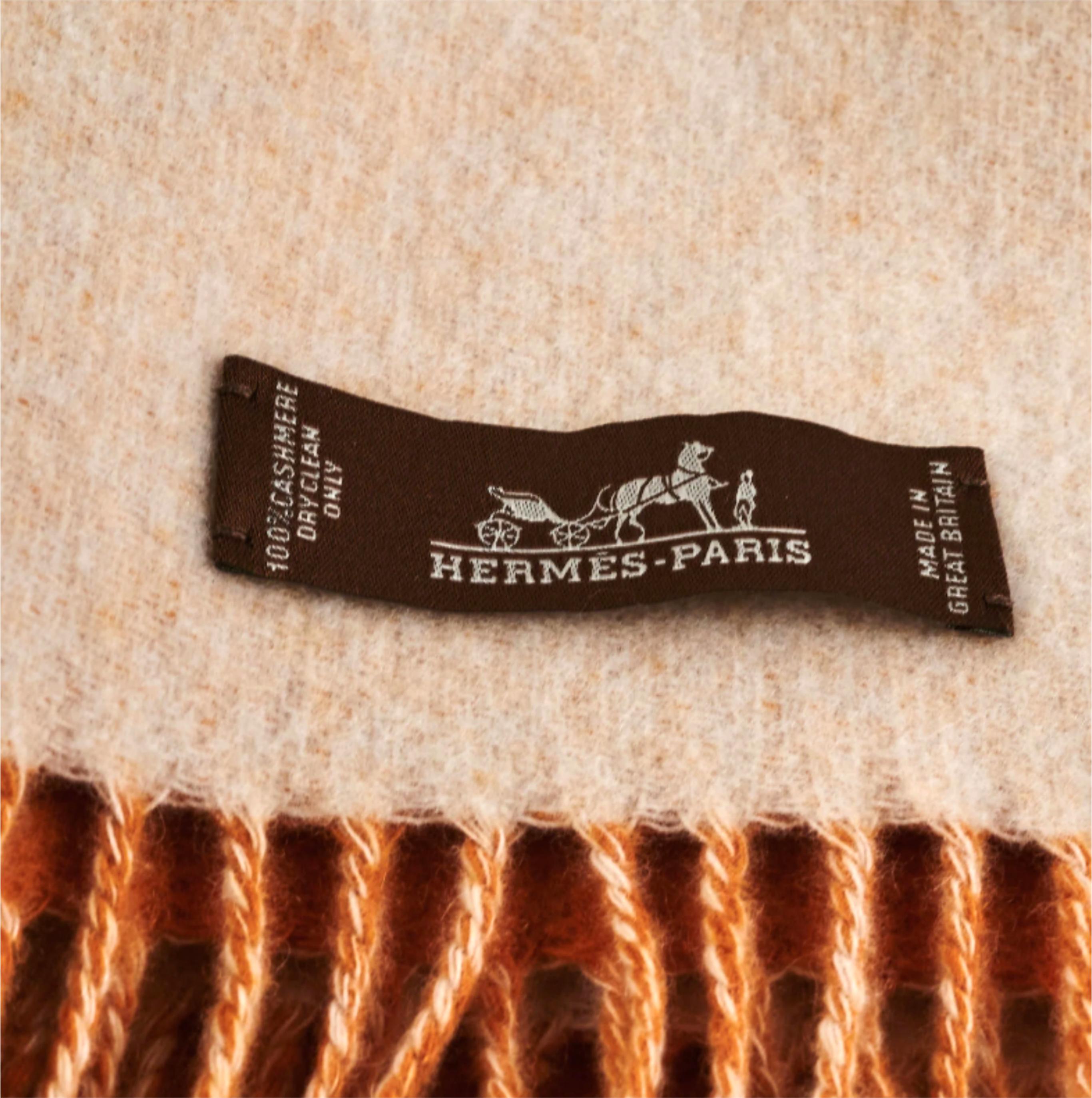 HERMÈS Casaque Entrelacs Equestres Muffler (Beige/Orange)