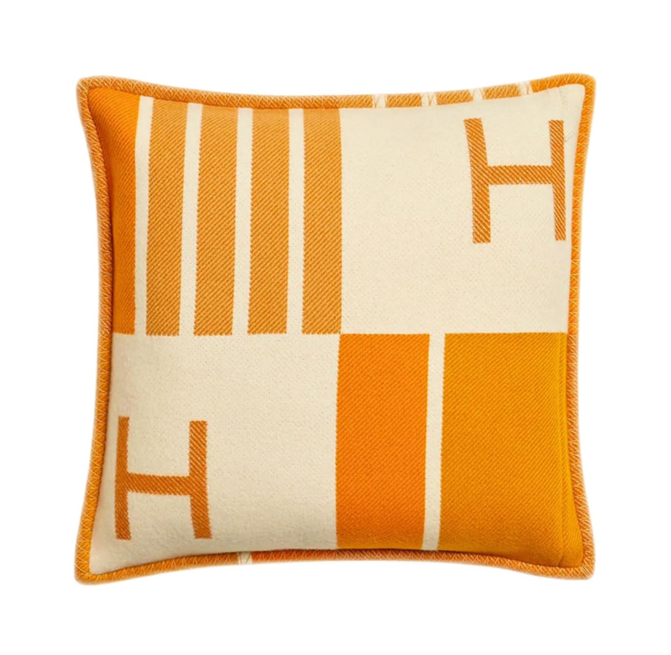 HERMÈS Avalon Vibration pillow, small model Miel (Orange)