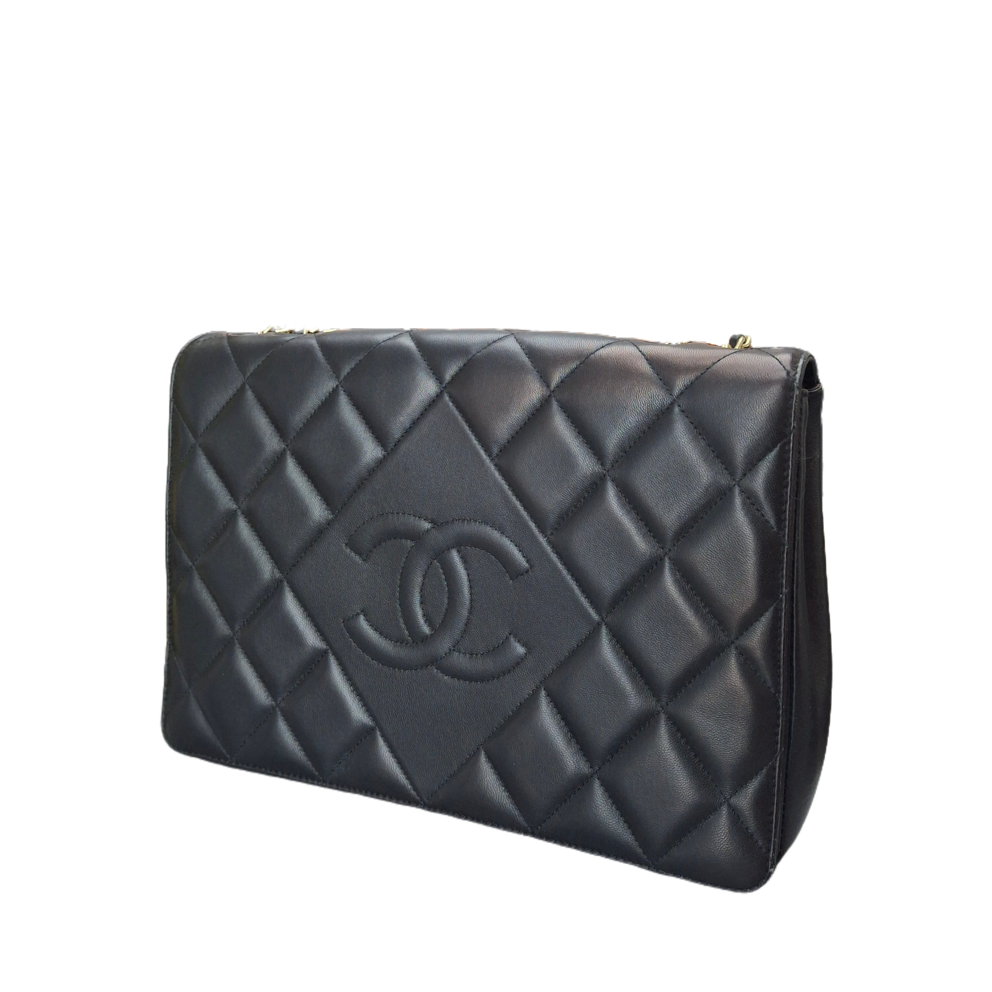 CHANEL Lambskin Quilted Diamond CC Flap GHW （Black）