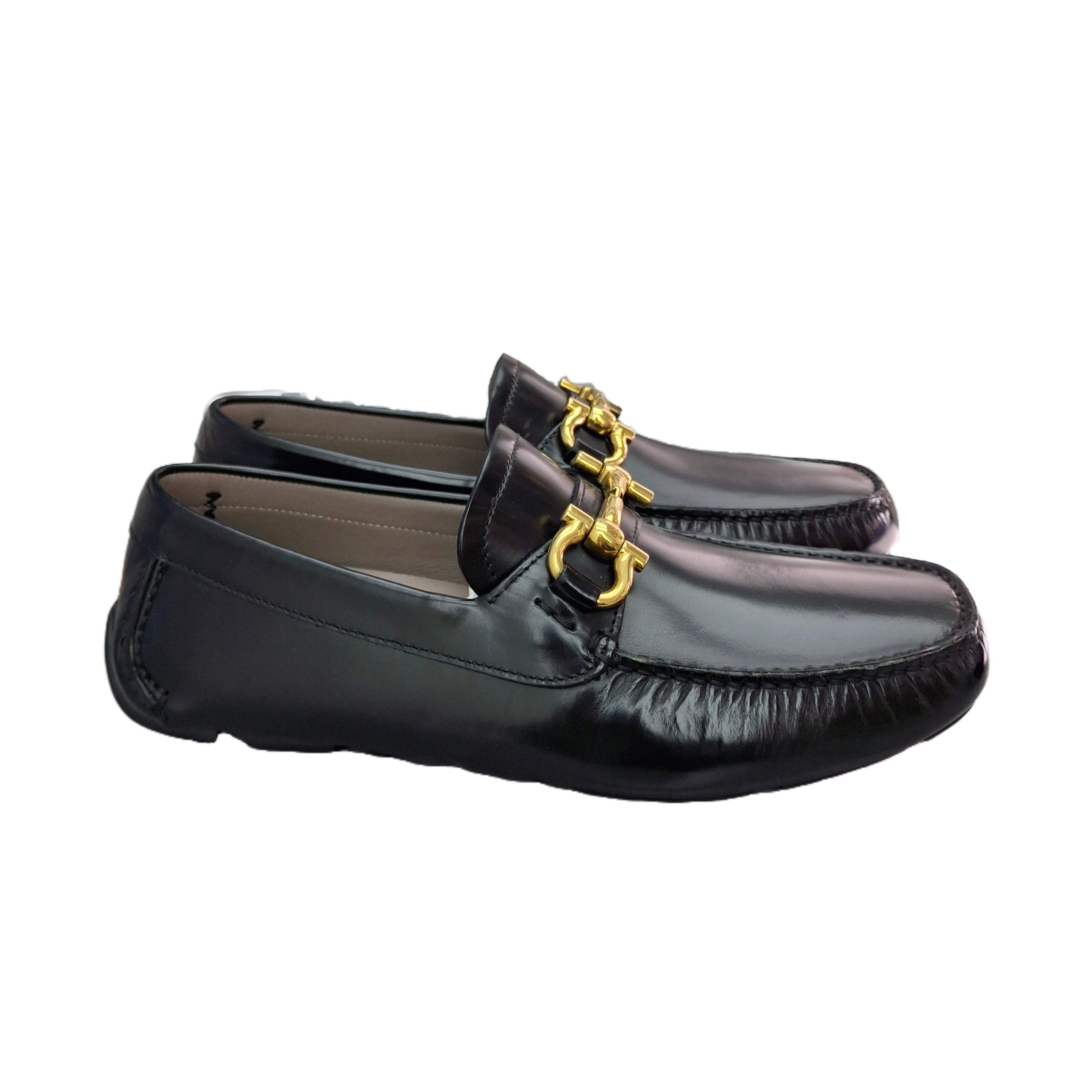 SALVARORE FERRAGAMO Gancini-Plaque Slip-On Loafter (Black/Gold) 36