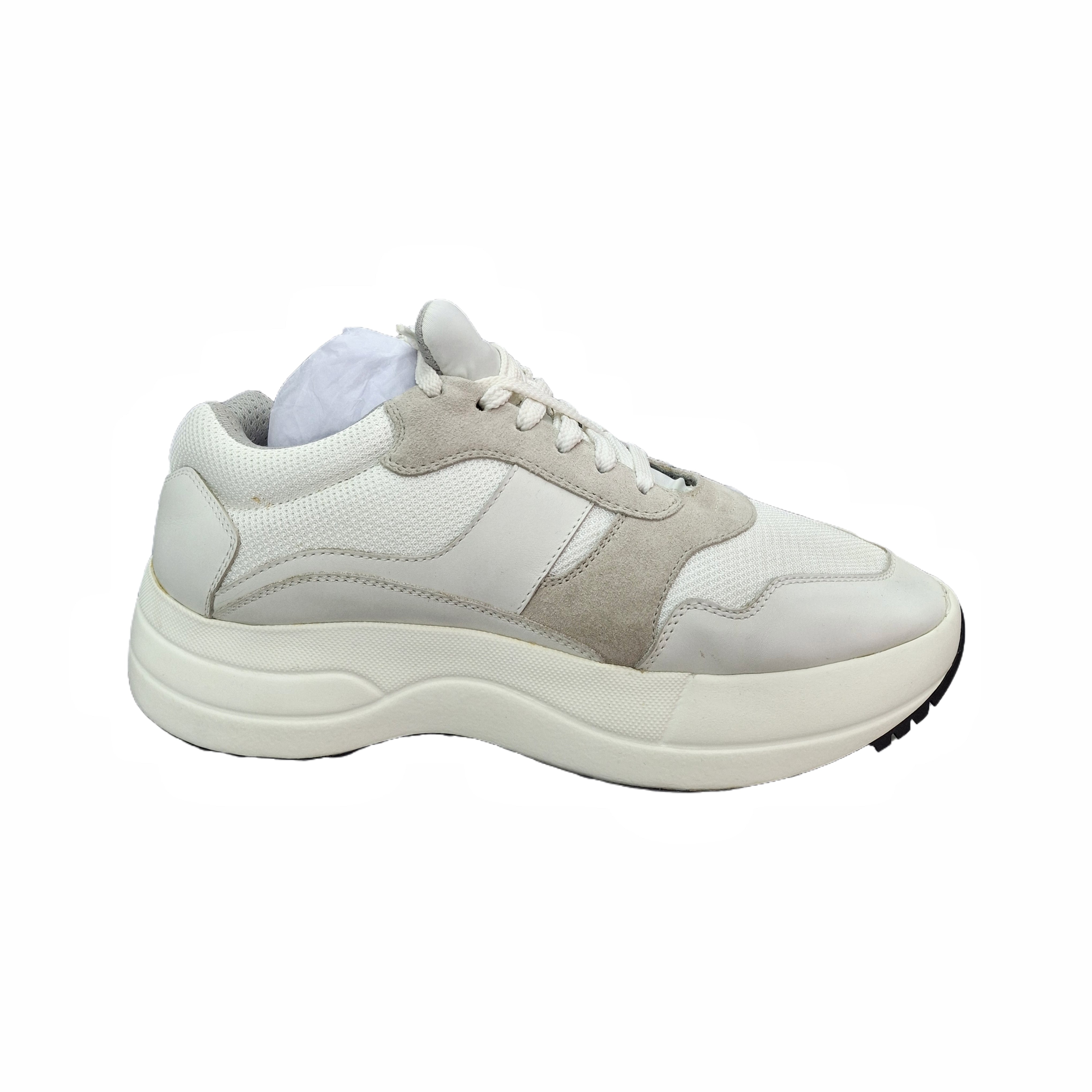 CELINE Trainer Low Lace Up Sneaker in Calfskin and Suede Calfskin (White/Beige) 44