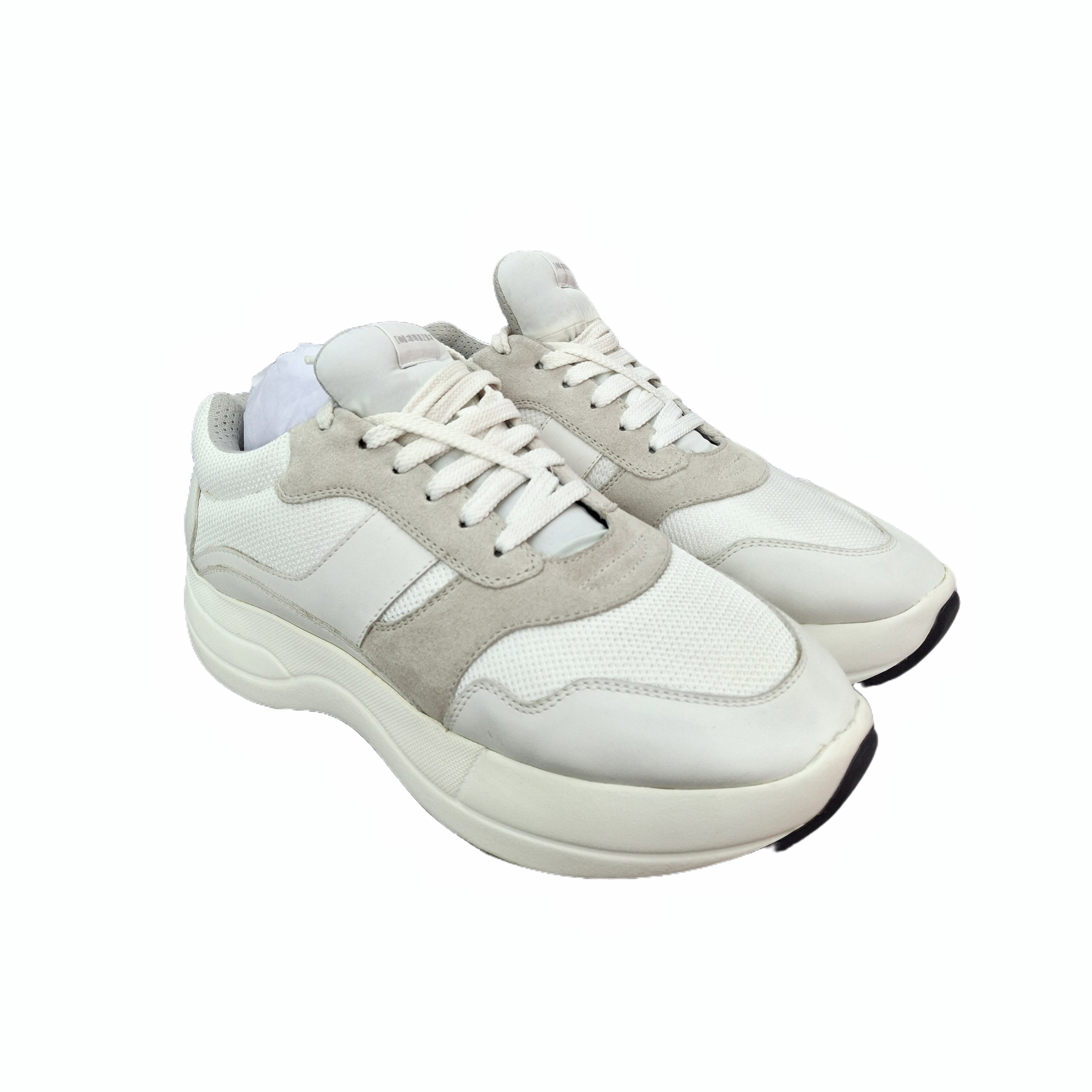 CELINE Trainer Low Lace Up Sneaker in Calfskin and Suede Calfskin (White/Beige) 44