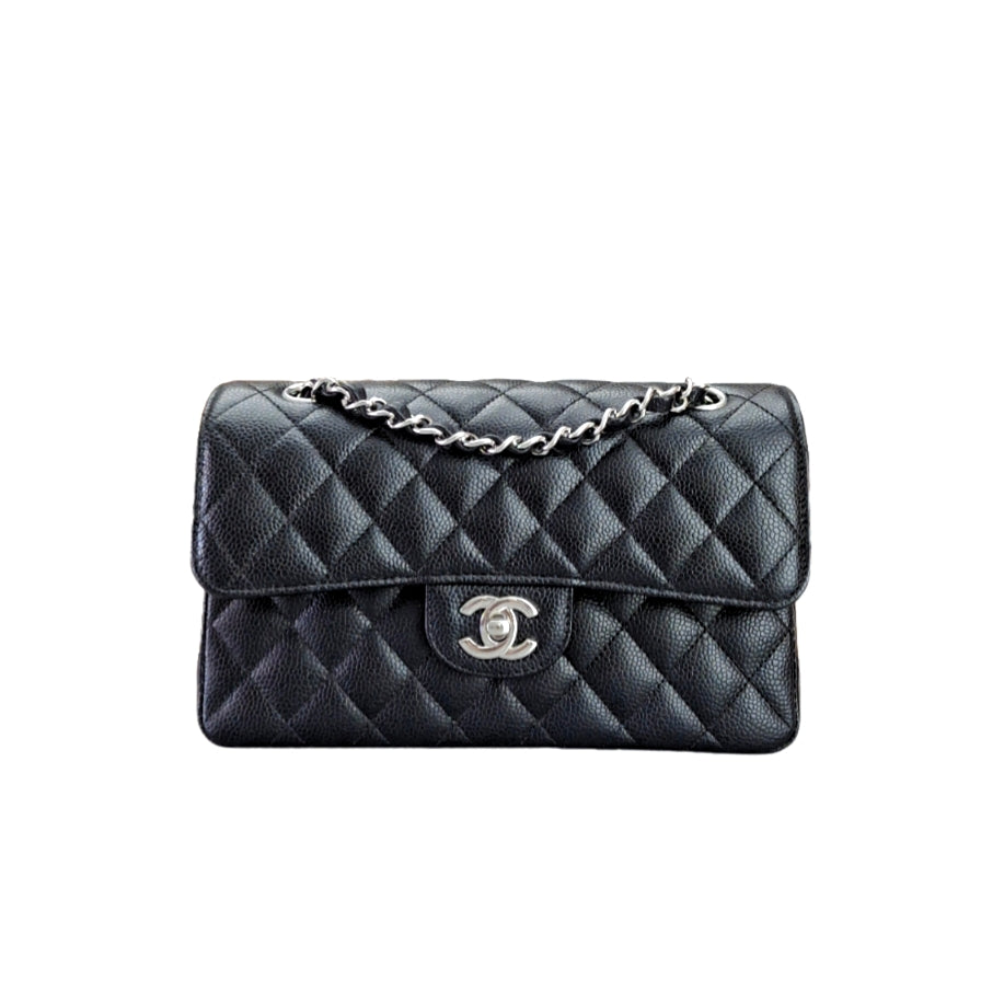 CHANEL Caviar Quilted East West Flap （Black）