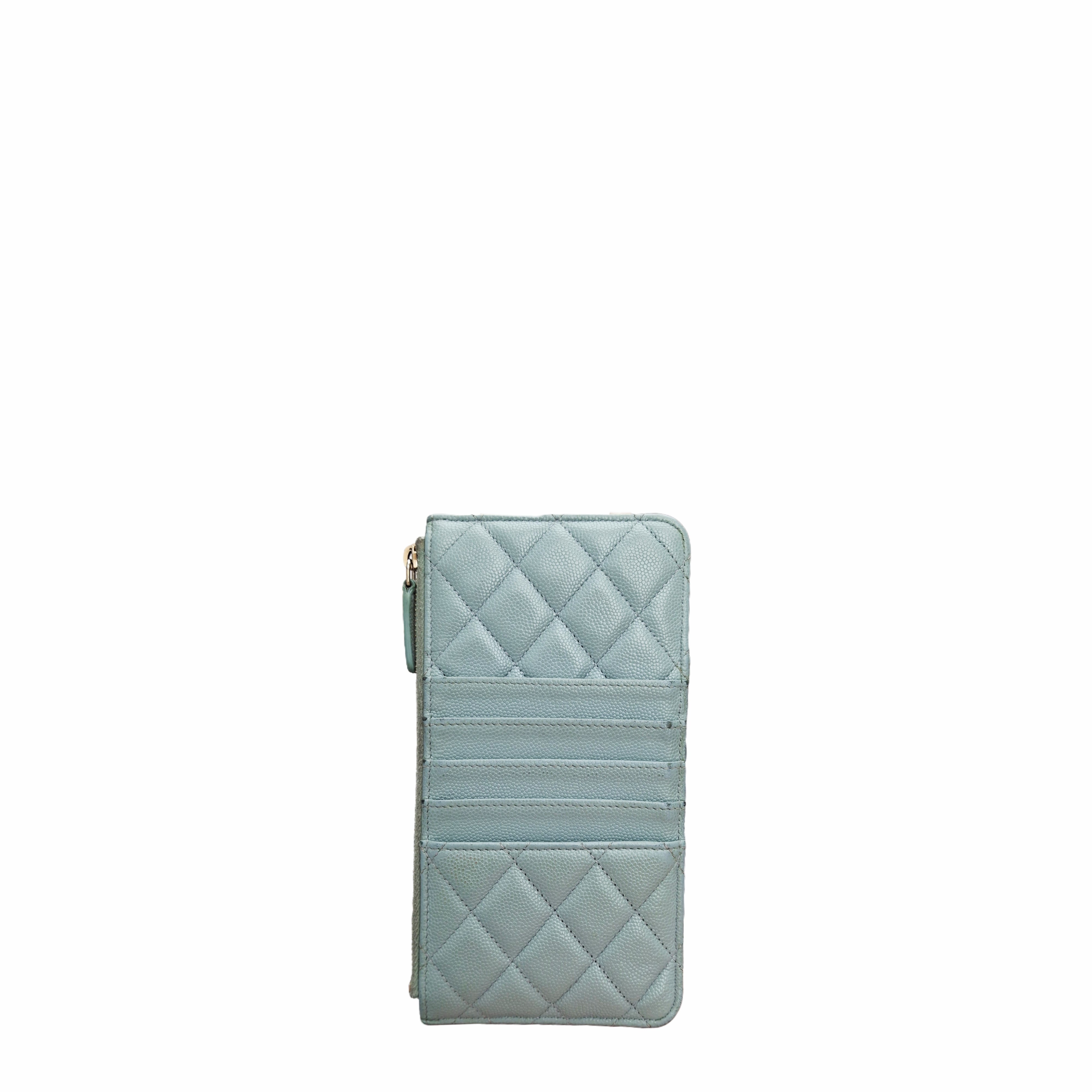 CHANEL Caviar Quilted Classic Flat Wallet Pouch （Light Blue）