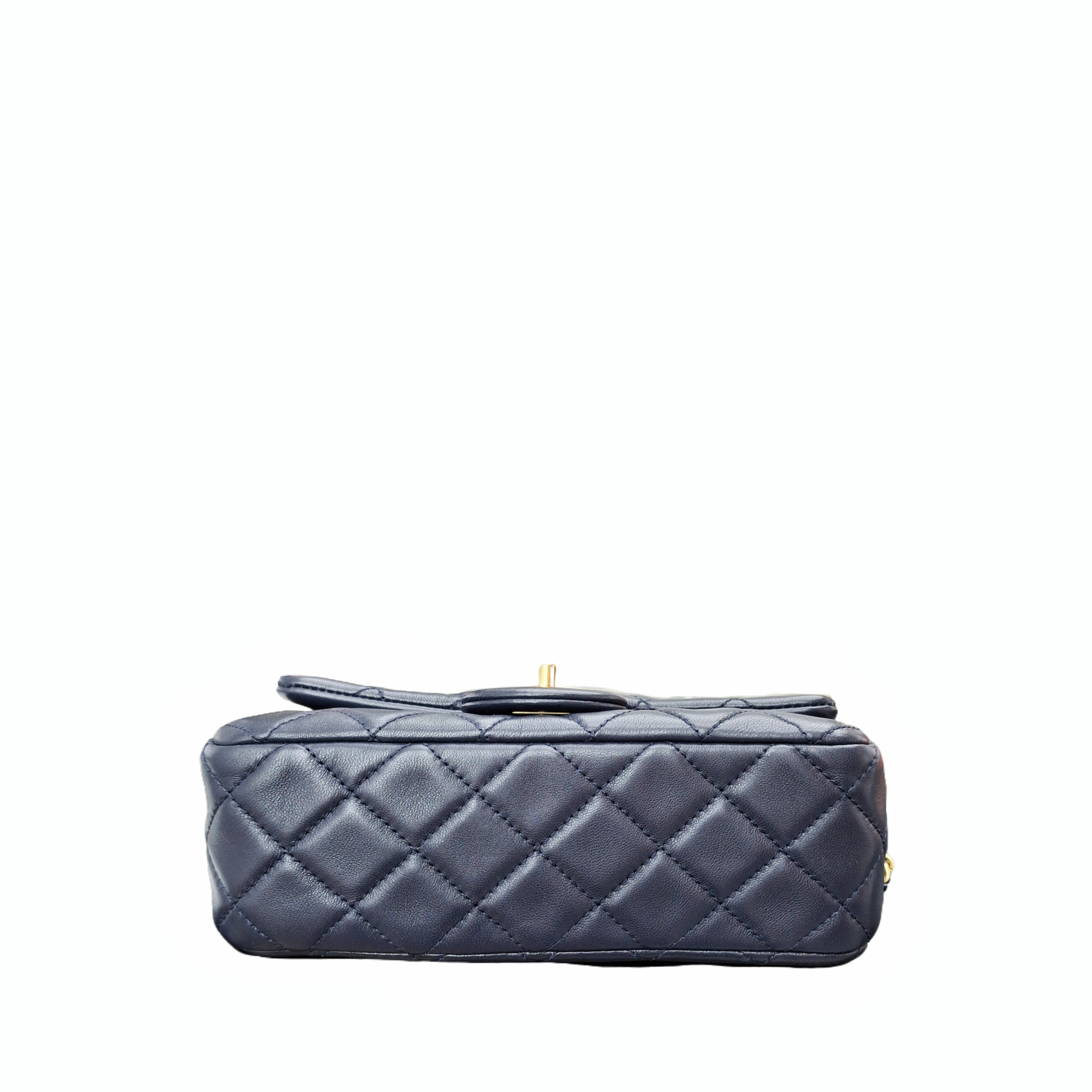 CHANEL Pearl Crush Flap Bag Quilted Lambskin Mini (Navy)