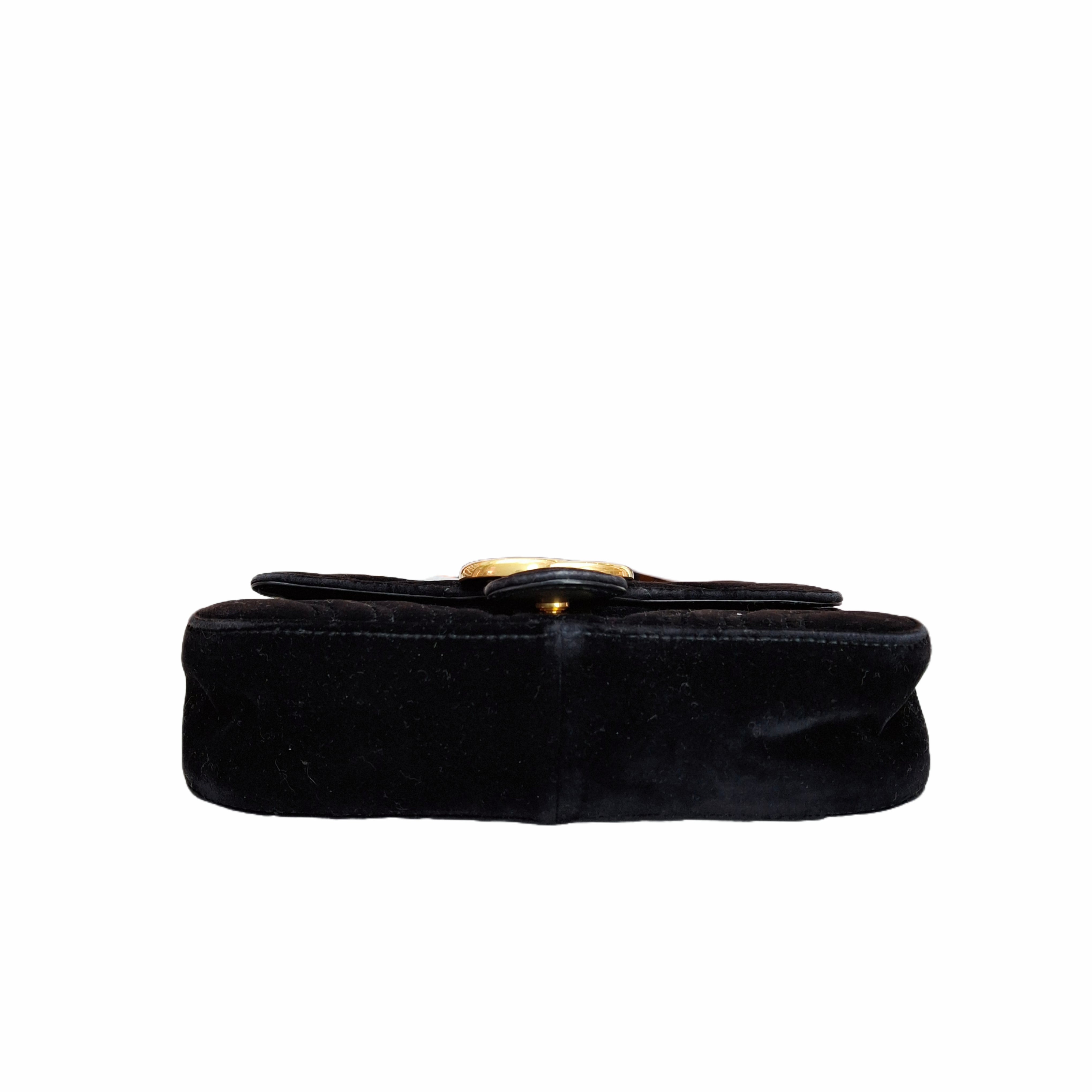 Gucci GG Marmont SMALL MATELASSÉ Black Velvet SHOULDER BAG