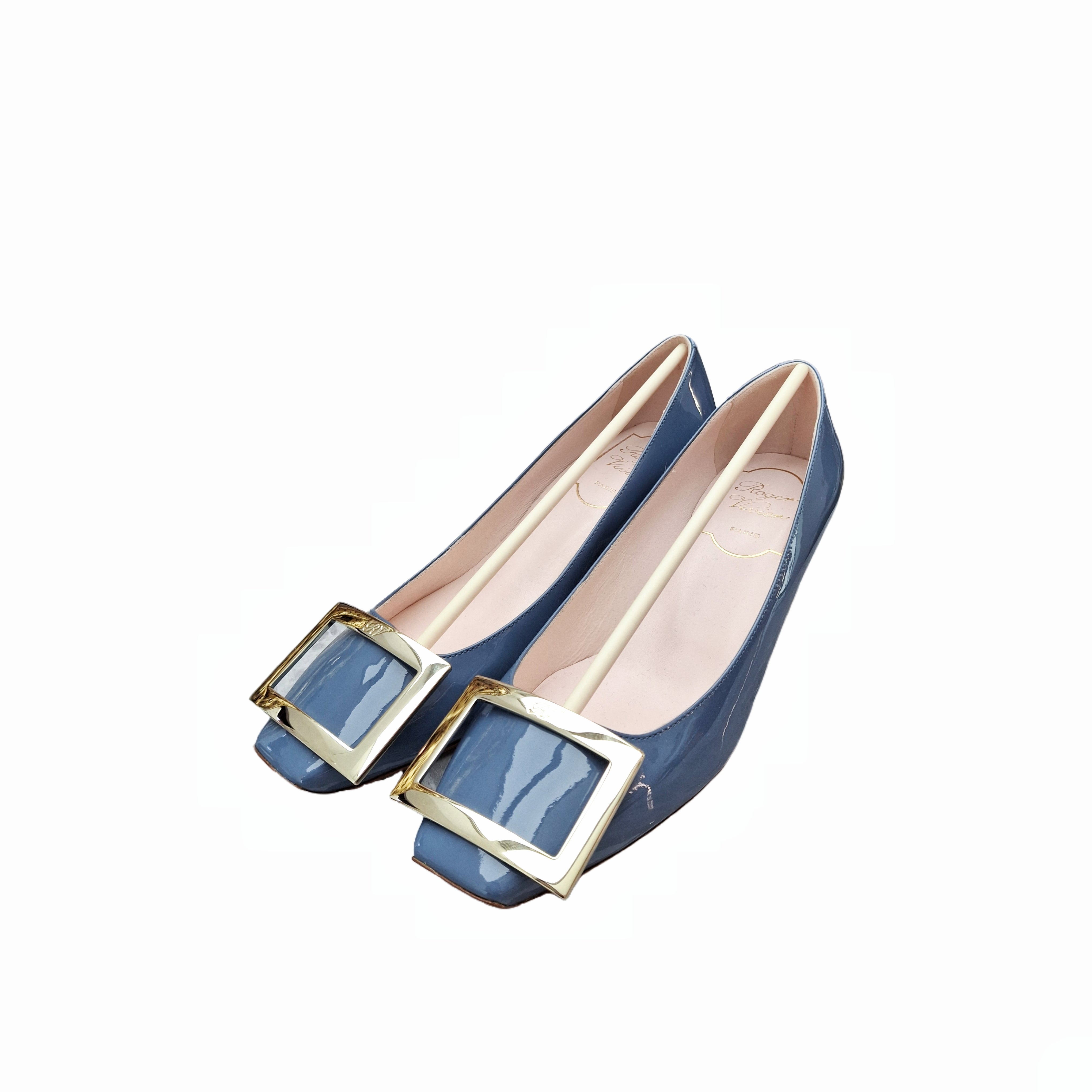 Roger Vivier Decollete Trompette patent-leather pumps (Blue) 34