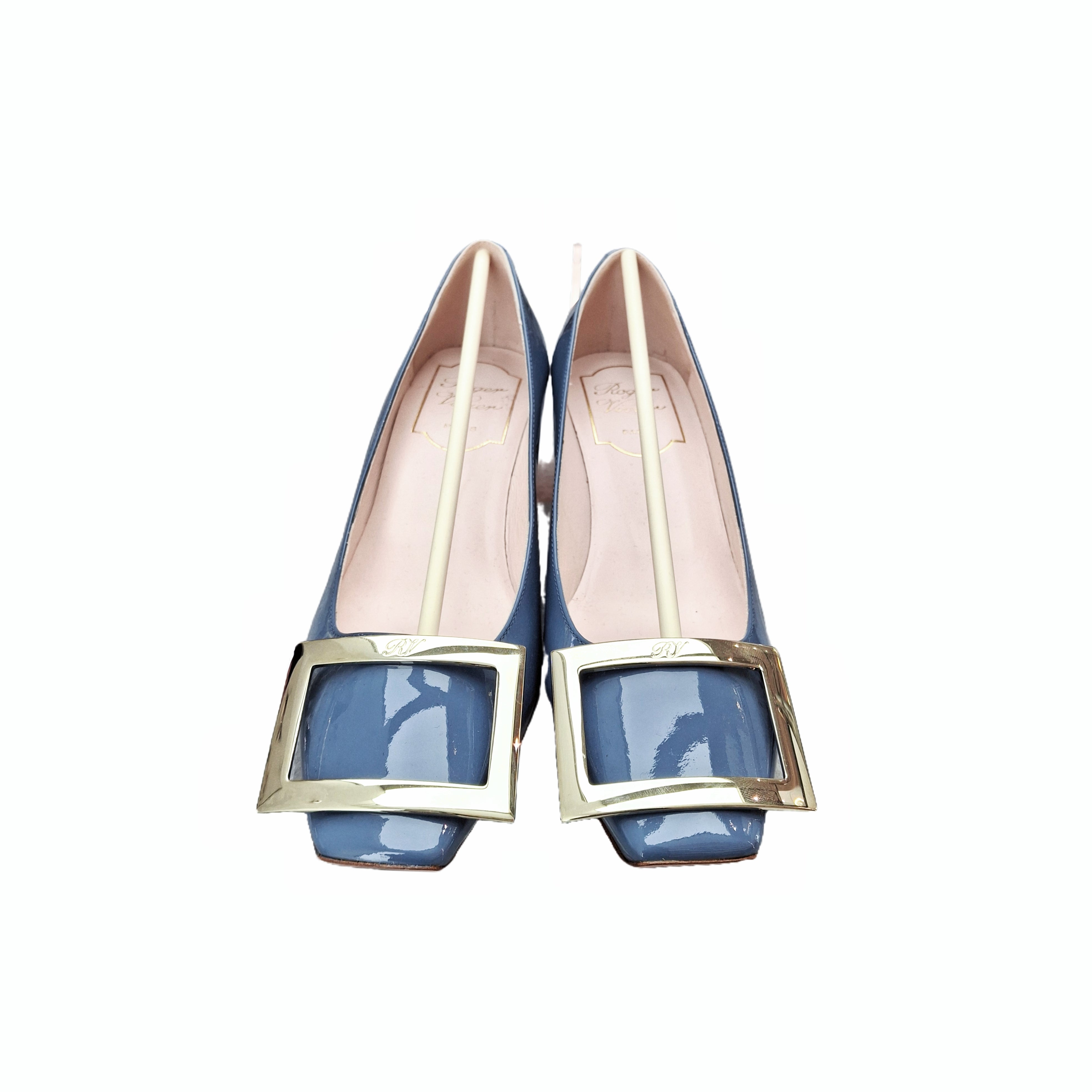 Roger Vivier Decollete Trompette patent-leather pumps (Blue) 34