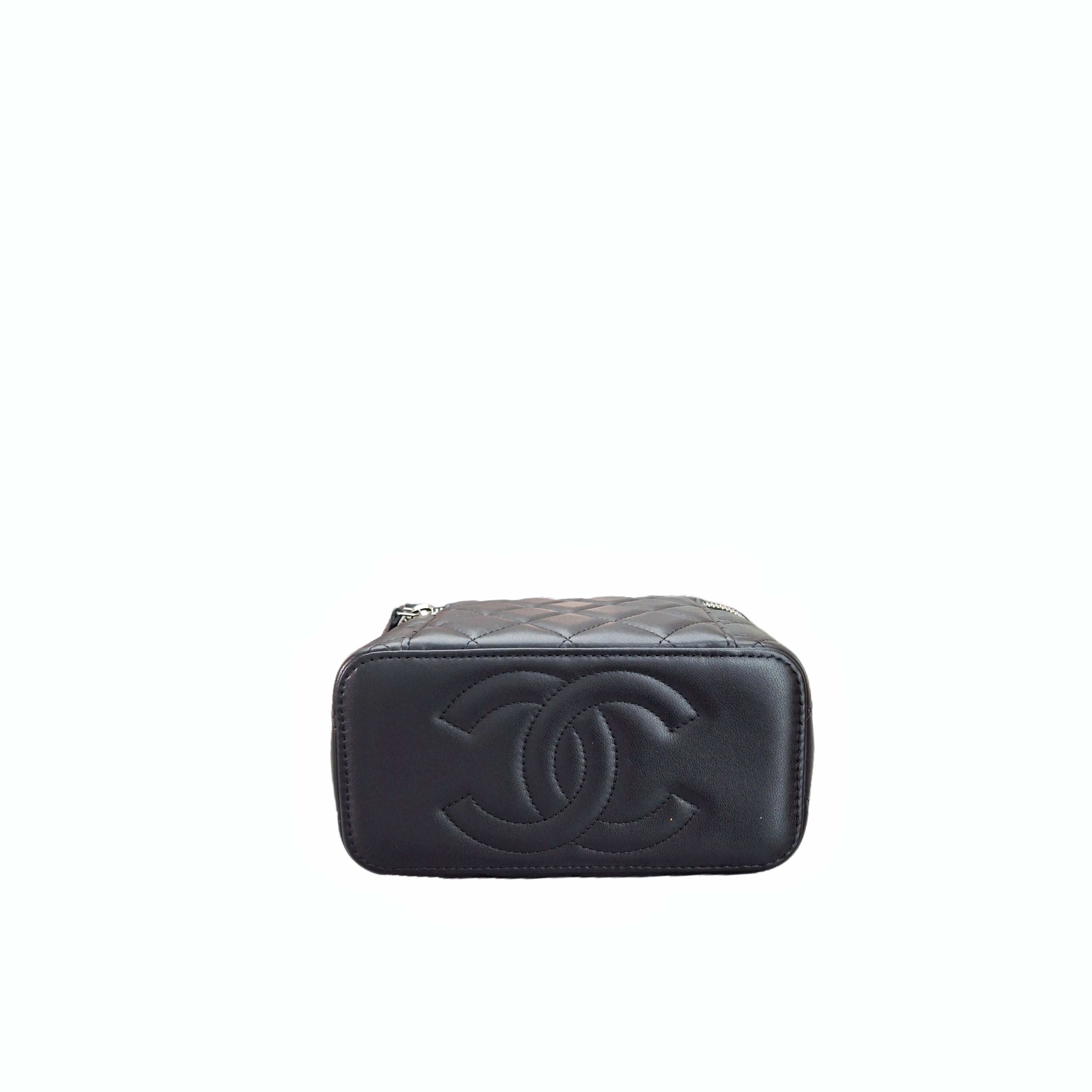 chanel vanity black