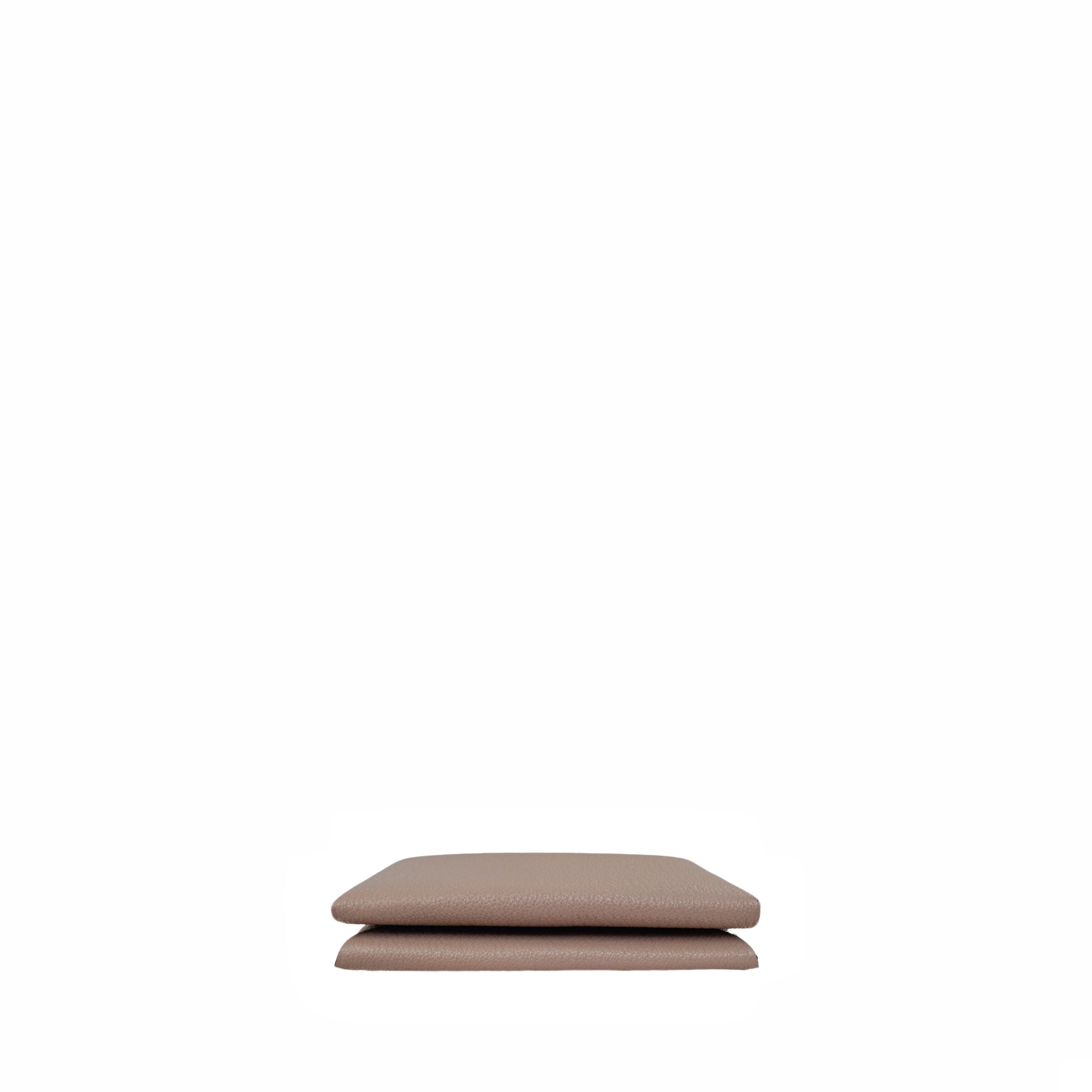 HERMÈS Calvi card holder Étoupe (Beige Gray)