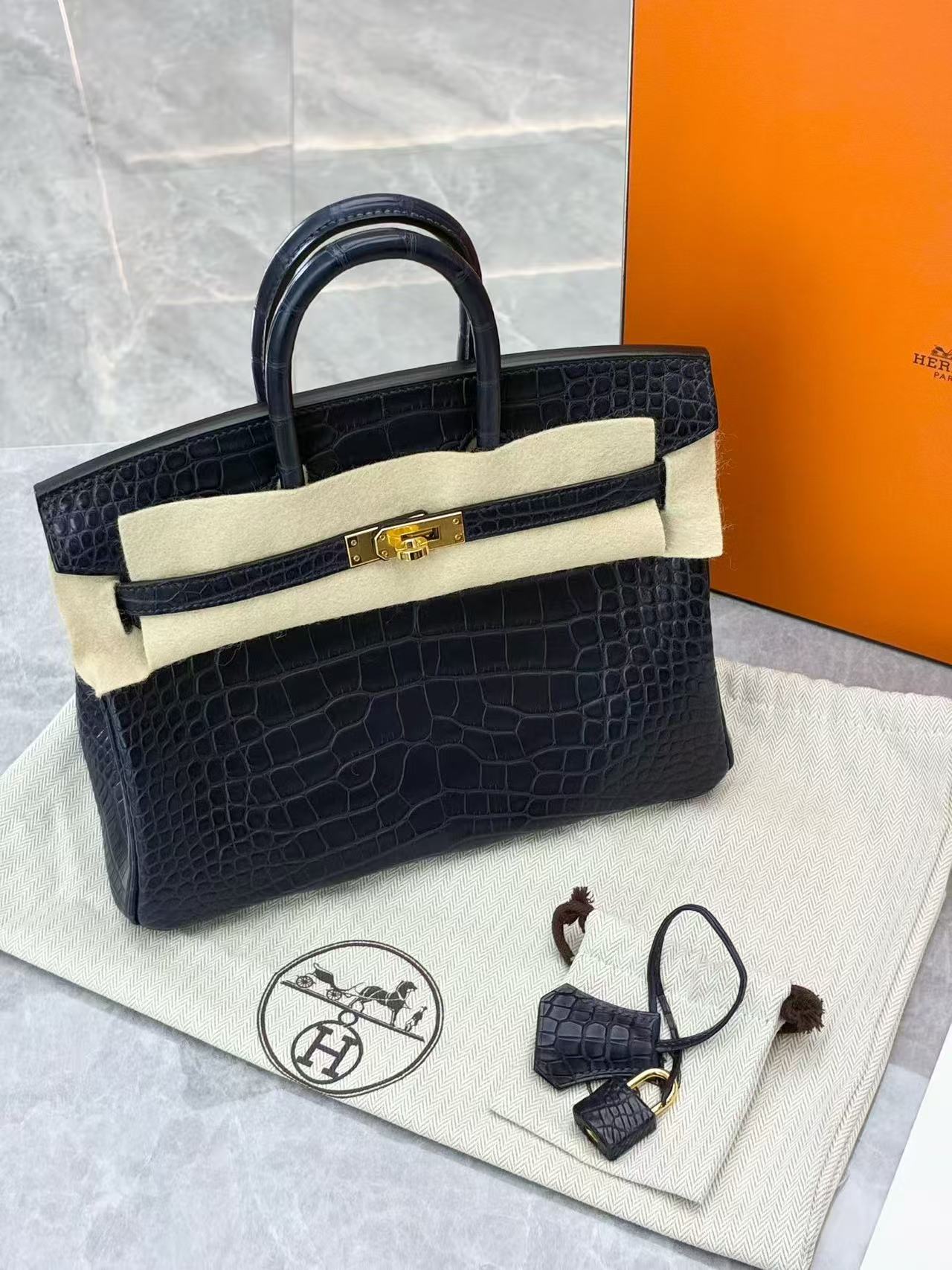 Hermès Birkin 25, blue Indigo, stamped Y