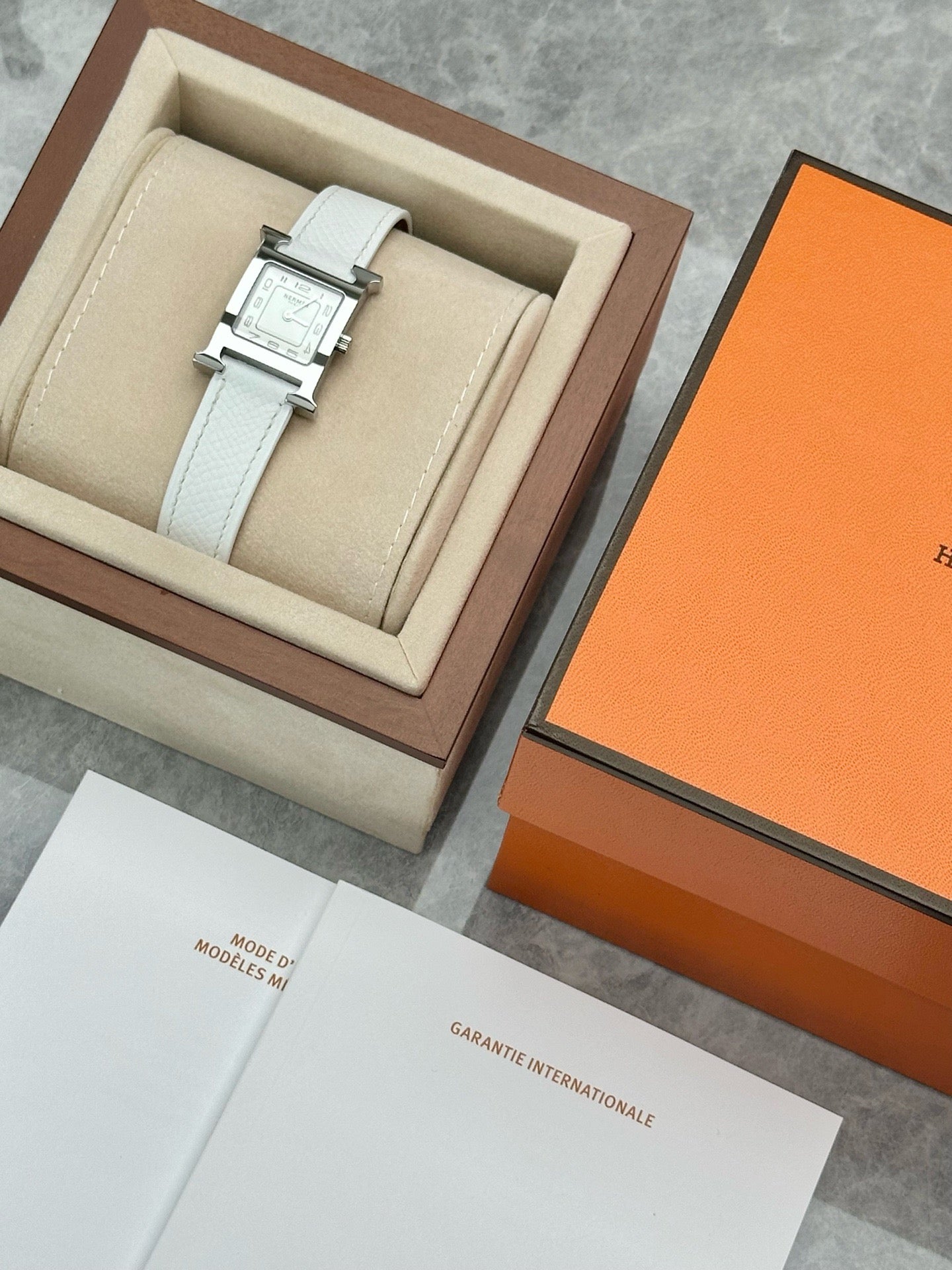 Hermès Heure H small model watch in stainless steel with a white Epsom calfskin strap