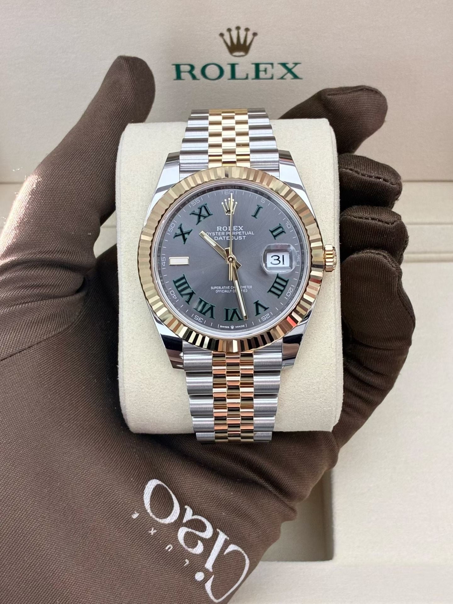 Rolex Datejust 41 Two-Tone Yellow Gold Grey Roman Wimbledon Dial 126333 watch