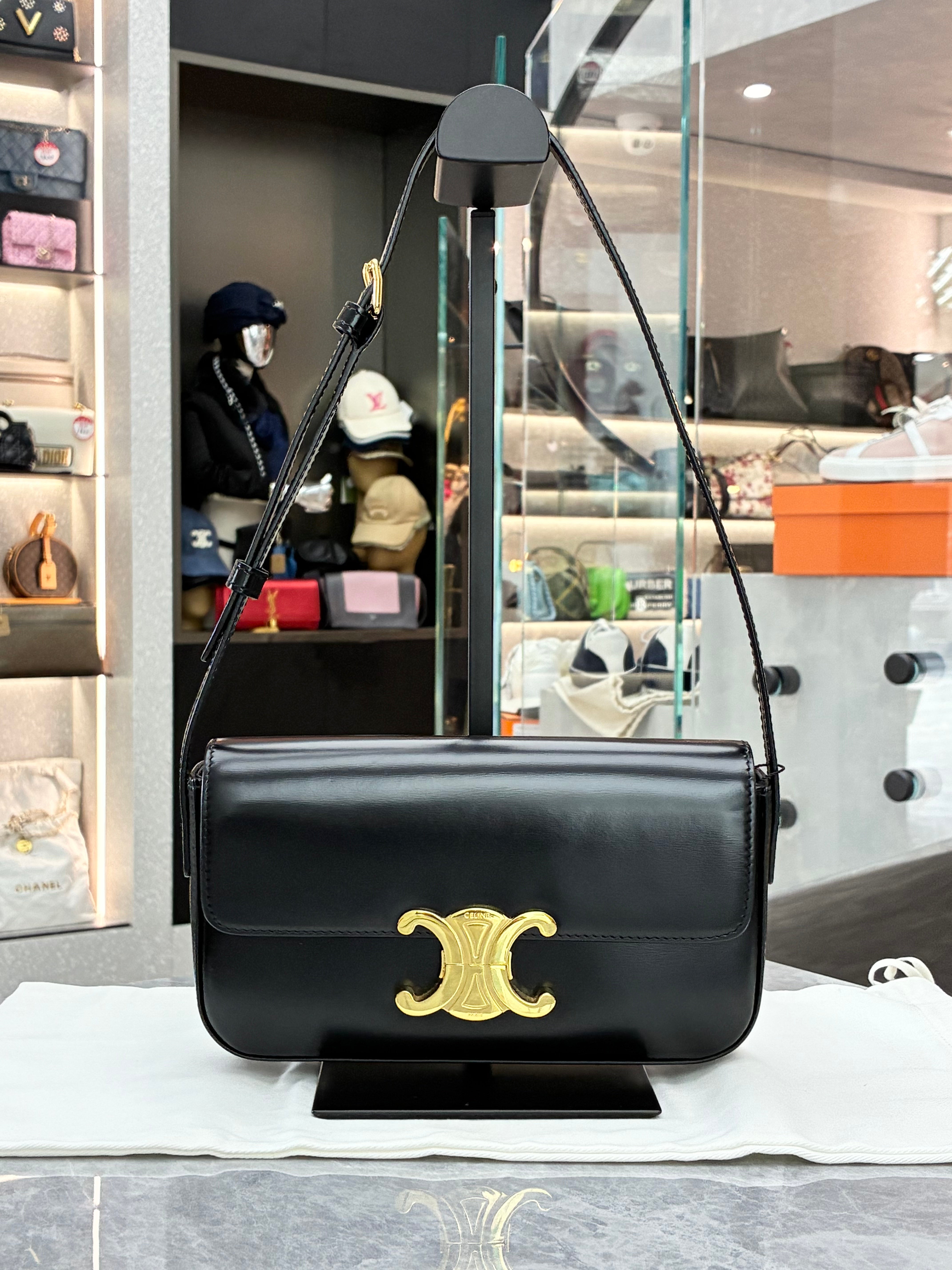 Celine Teen Triomphe bag in shiny black calfskin leather