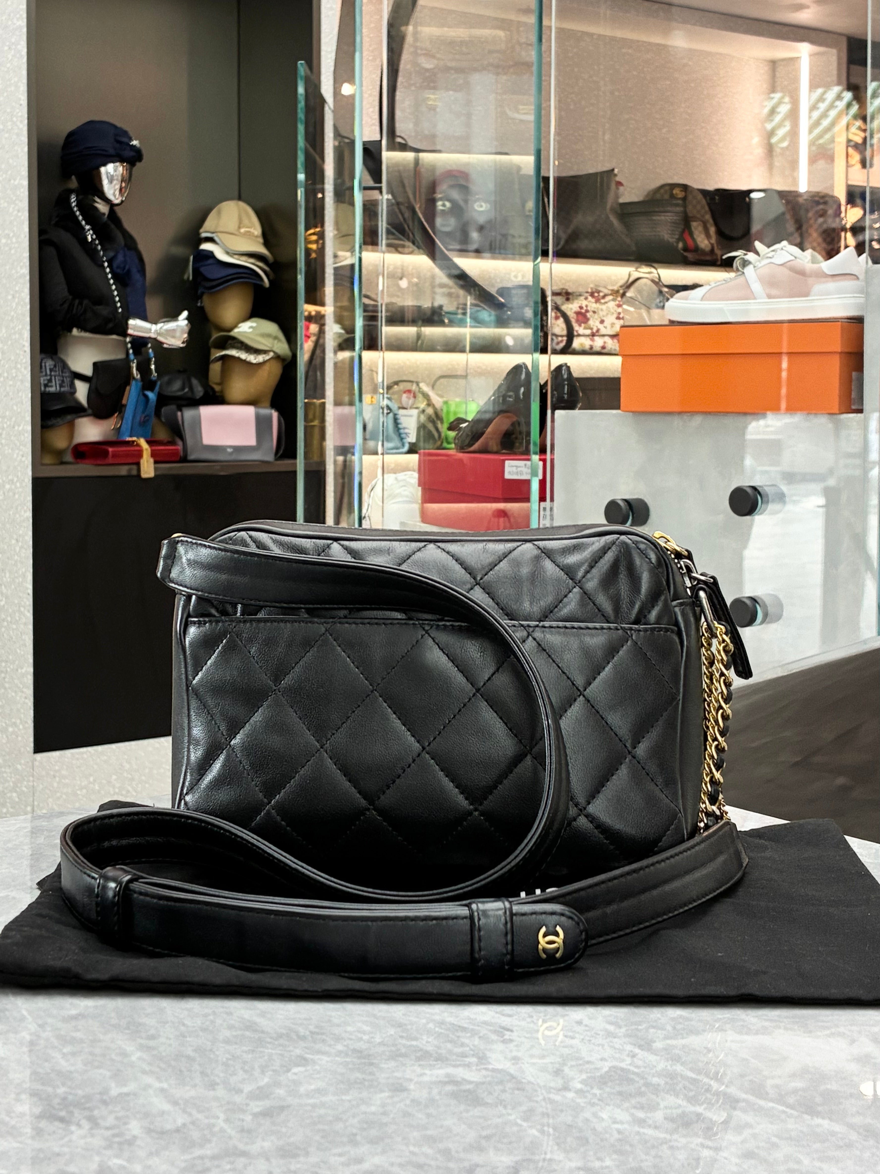 Chanel quilted calfskin small logo twin pockets chain camera case in black