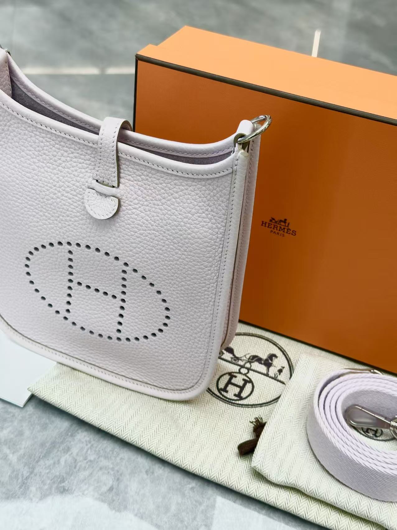 HERMES 2024 Mini Evelyne TPM 16 Mauve Pale PHW